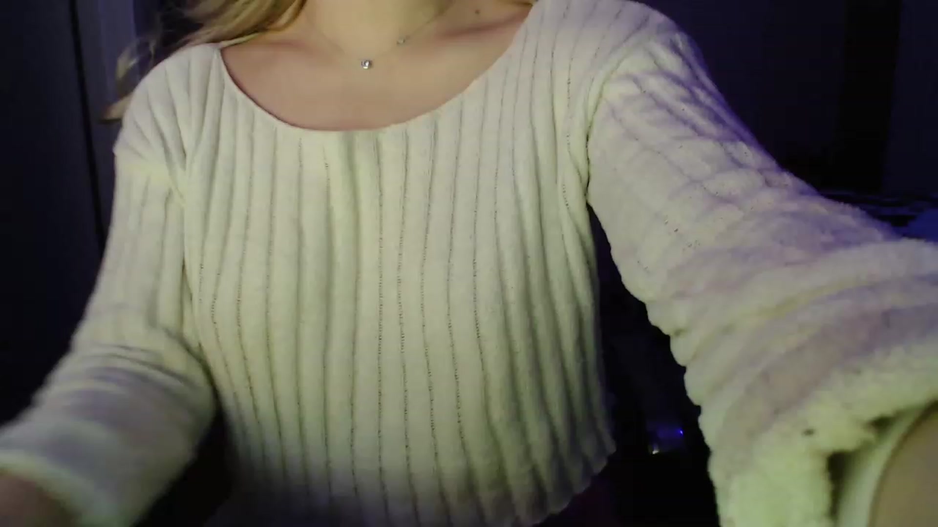 Gallery image thumbnail from SkylarSays's myfreecams stream on, 11/18/2022, 07:06 image 2 of 20