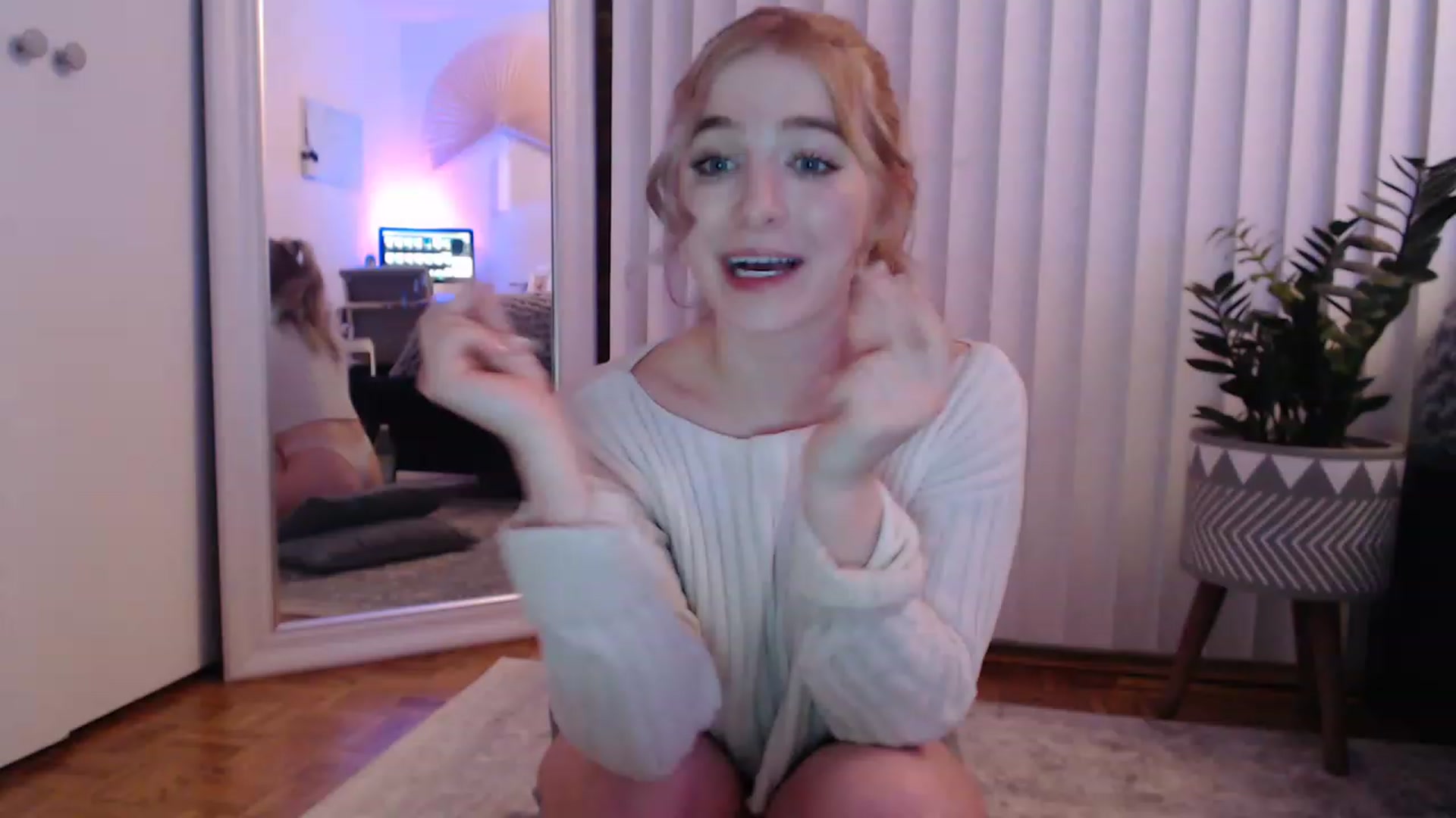 Gallery image thumbnail from SkylarSays's myfreecams stream on, 12/07/2022, 05:04 image 4 of 20