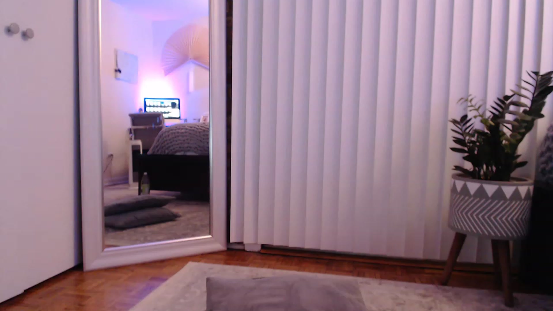 Gallery image thumbnail from SkylarSays's myfreecams stream on, 12/07/2022, 05:04 image 2 of 20