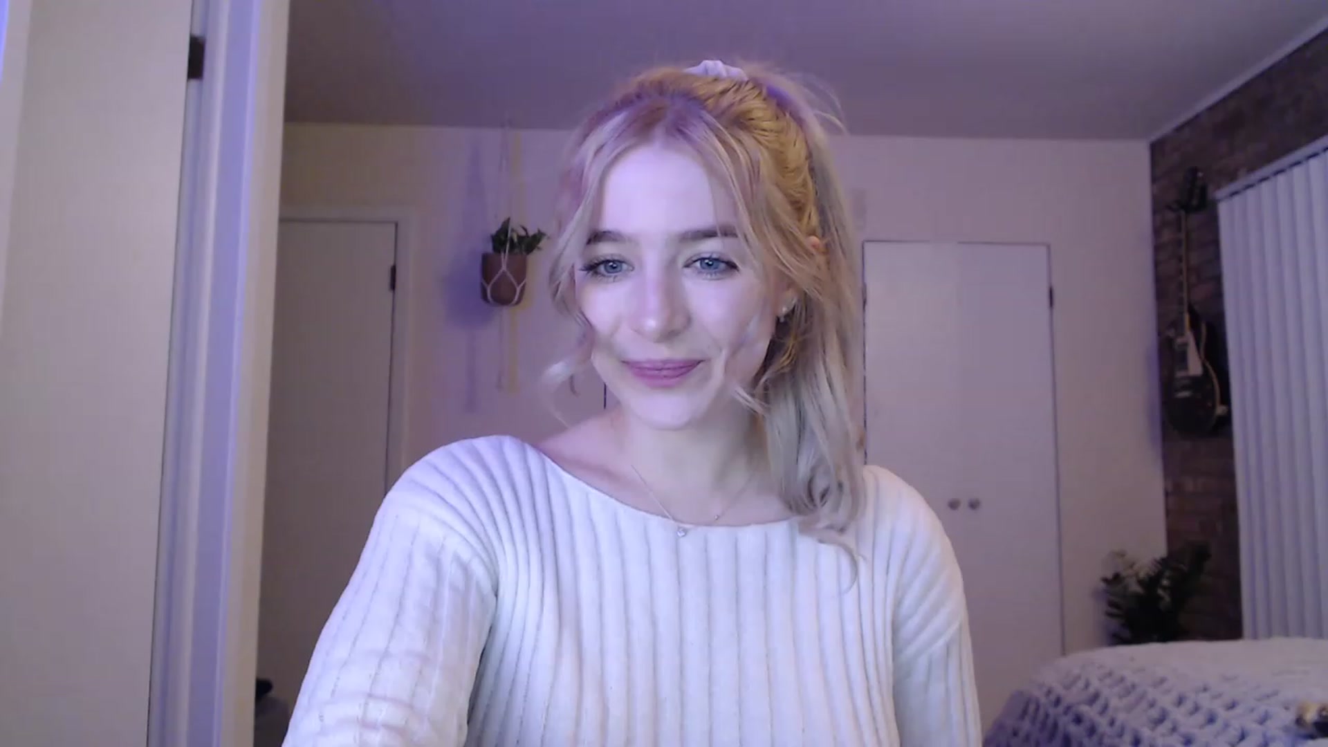 Gallery image thumbnail from SkylarSays's myfreecams stream on, 12/07/2022, 05:47 image 18 of 20
