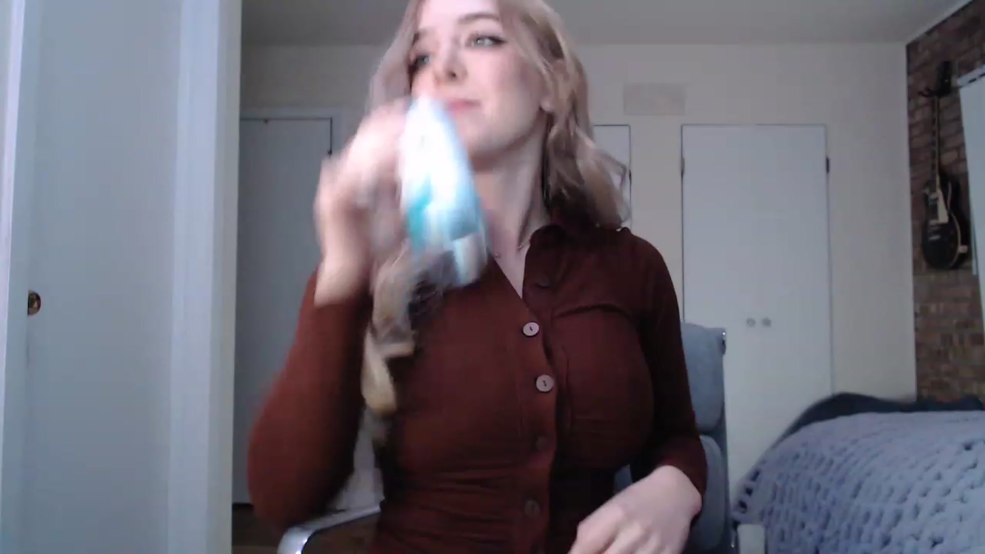 Gallery image thumbnail from SkylarSays's myfreecams stream on, 12/10/2022, 07:15 image 6 of 20