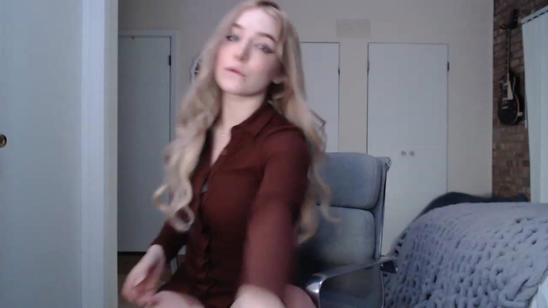 Gallery image thumbnail from SkylarSays's myfreecams stream on, 12/10/2022, 07:15 image 5 of 20
