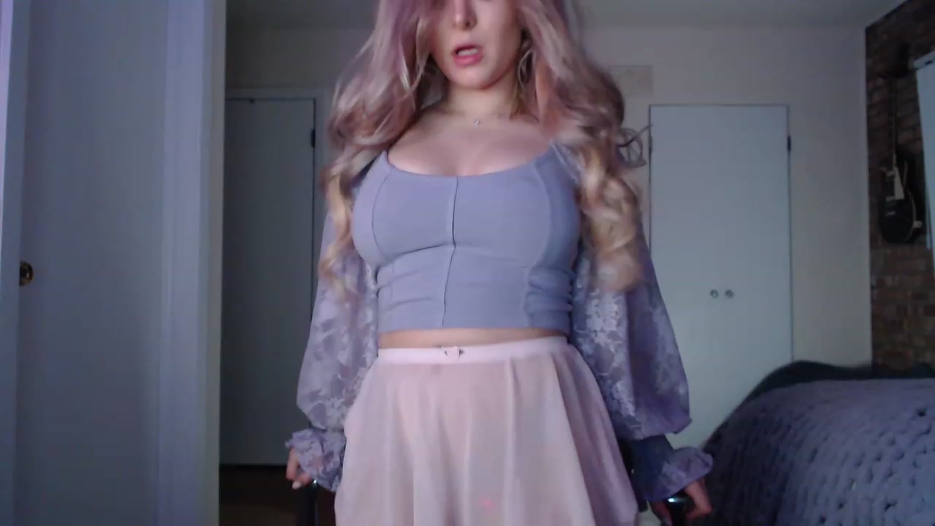 Gallery image thumbnail from SkylarSays's myfreecams stream on, 12/10/2022, 07:50 image 10 of 20