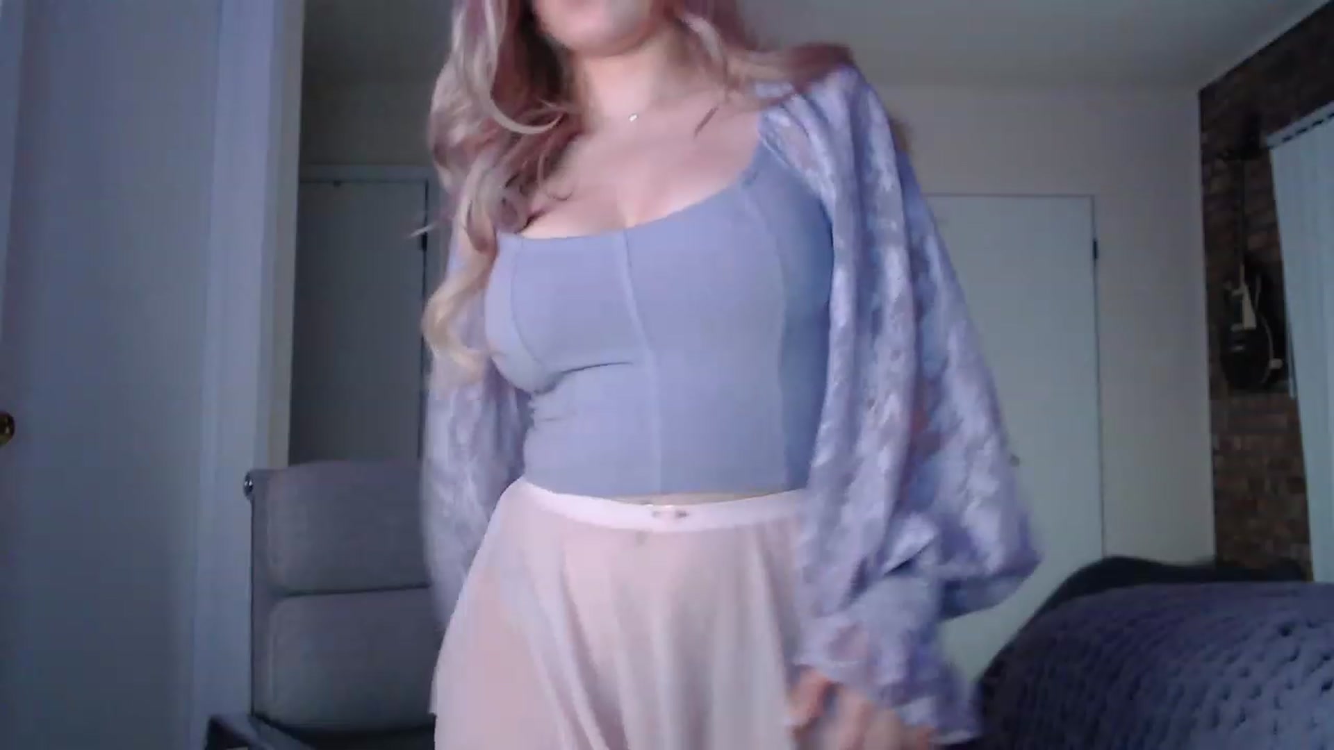 Gallery image thumbnail from SkylarSays's myfreecams stream on, 12/10/2022, 07:50 image 3 of 20