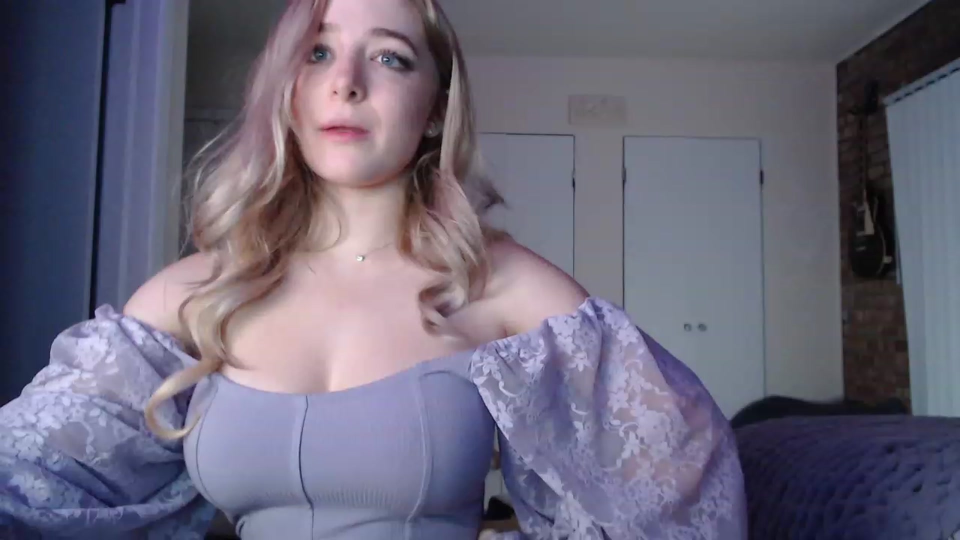 Gallery image thumbnail from SkylarSays's myfreecams stream on, 12/10/2022, 11:39 image 13 of 20