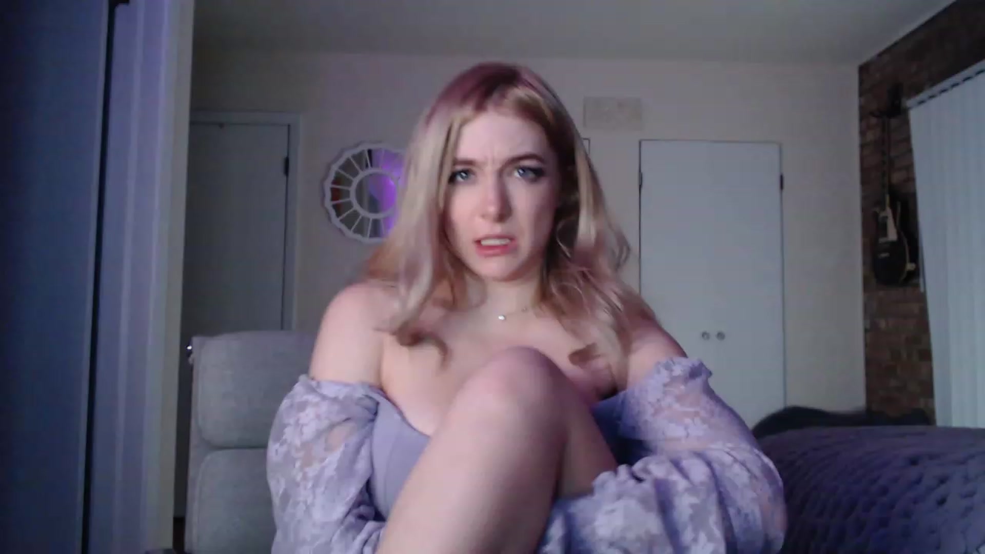 Gallery image thumbnail from SkylarSays's myfreecams stream on, 12/10/2022, 11:39 image 10 of 20