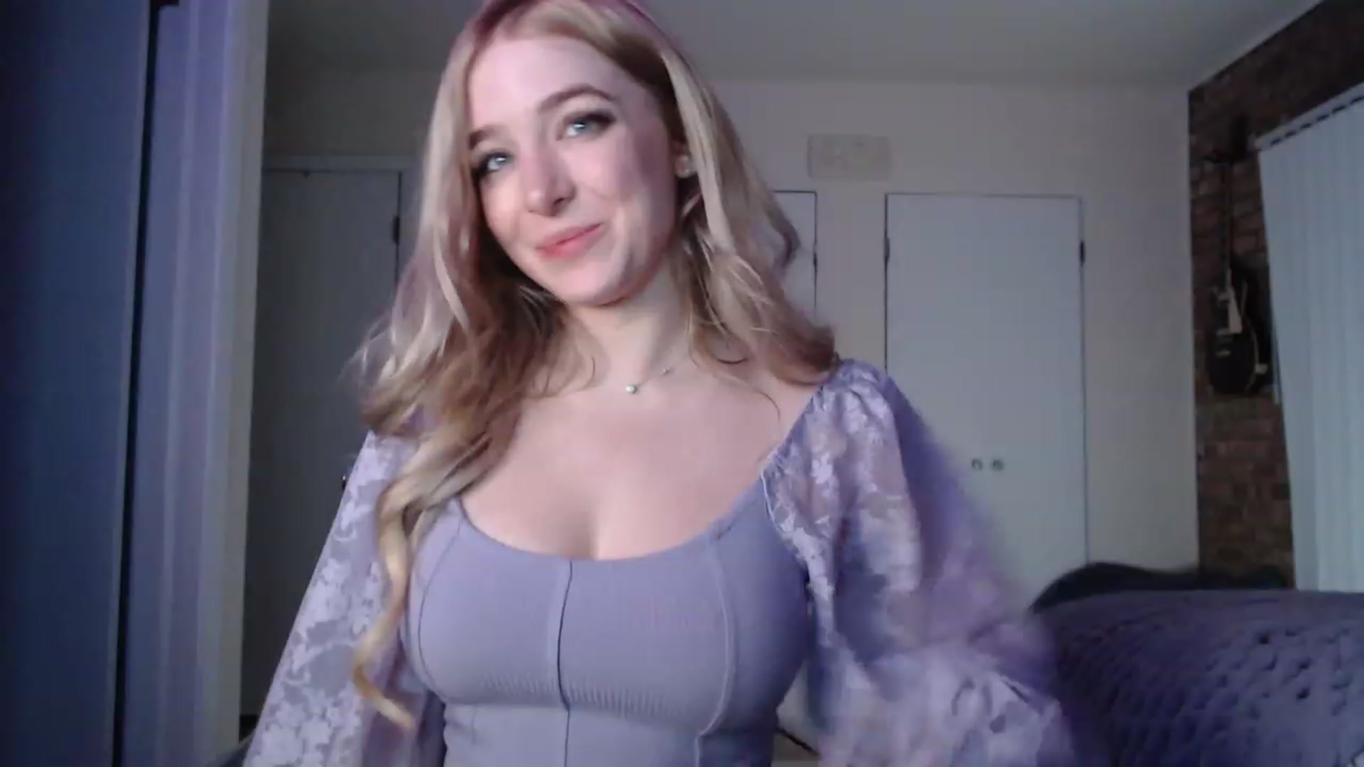 Gallery image thumbnail from SkylarSays's myfreecams stream on, 12/10/2022, 11:39 image 14 of 20