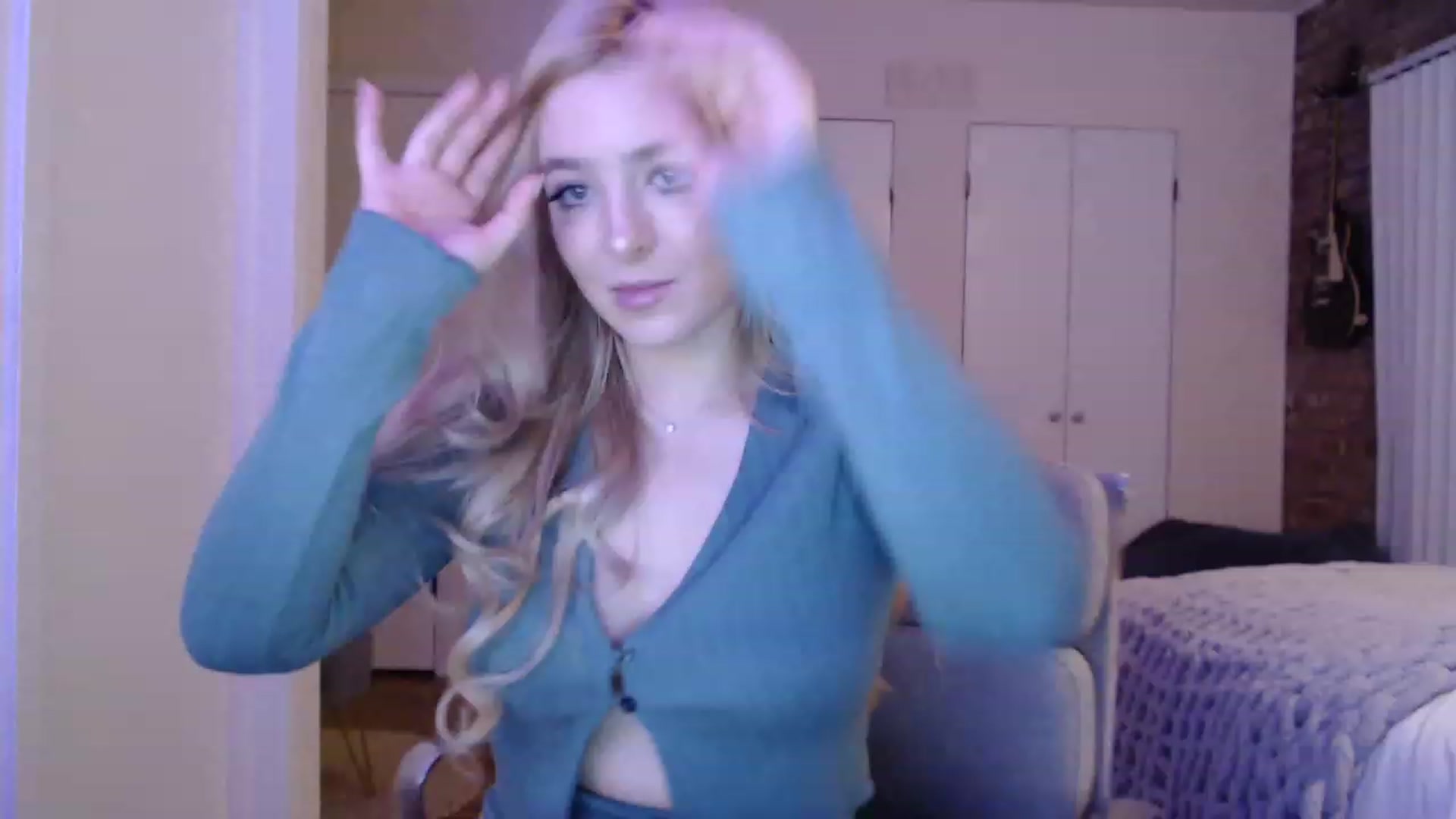 Gallery image thumbnail from SkylarSays's myfreecams stream on, 12/12/2022, 06:53 image 13 of 20