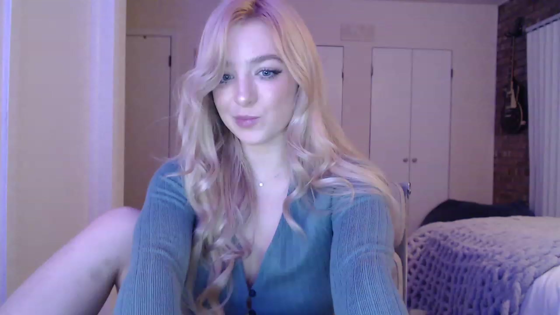 Gallery image thumbnail from SkylarSays's myfreecams stream on, 12/12/2022, 06:53 image 10 of 20