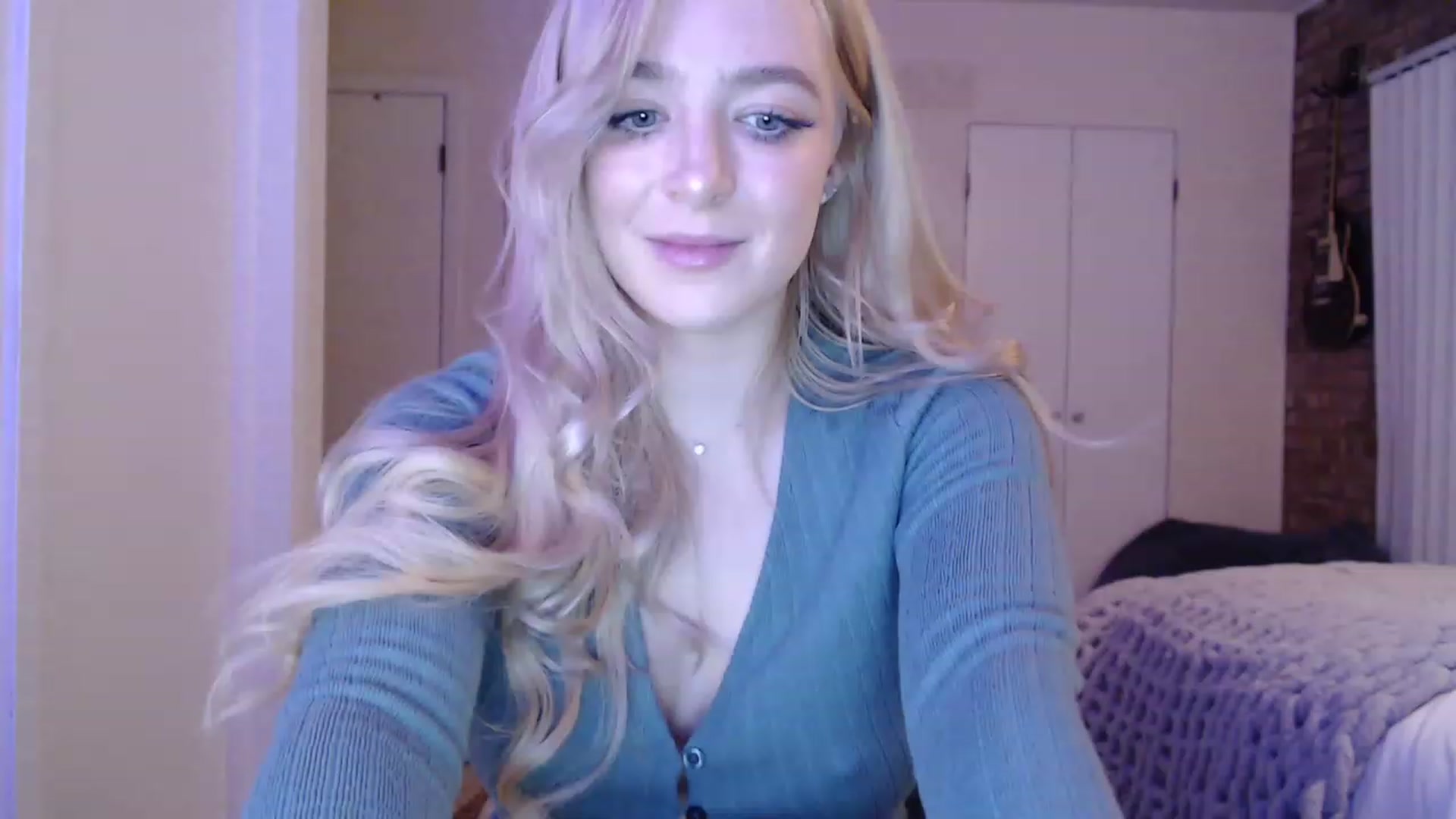 Gallery image thumbnail from SkylarSays's myfreecams stream on, 12/12/2022, 06:53 image 14 of 20