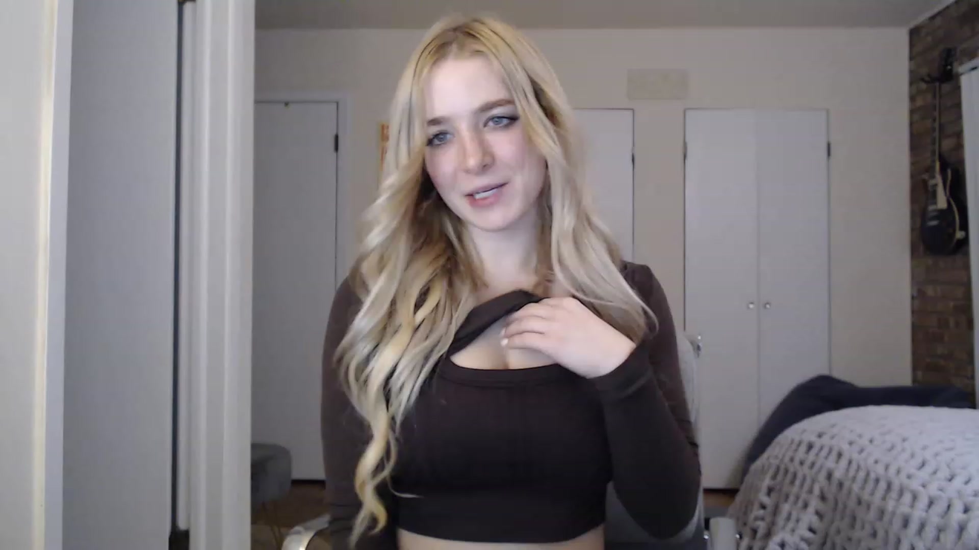 Gallery image thumbnail from SkylarSays's myfreecams stream on, 01/12/2023, 23:53 image 7 of 20