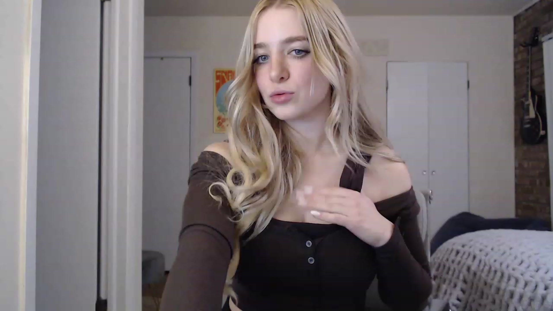 Gallery image thumbnail from SkylarSays's myfreecams stream on, 01/12/2023, 23:53 image 3 of 20