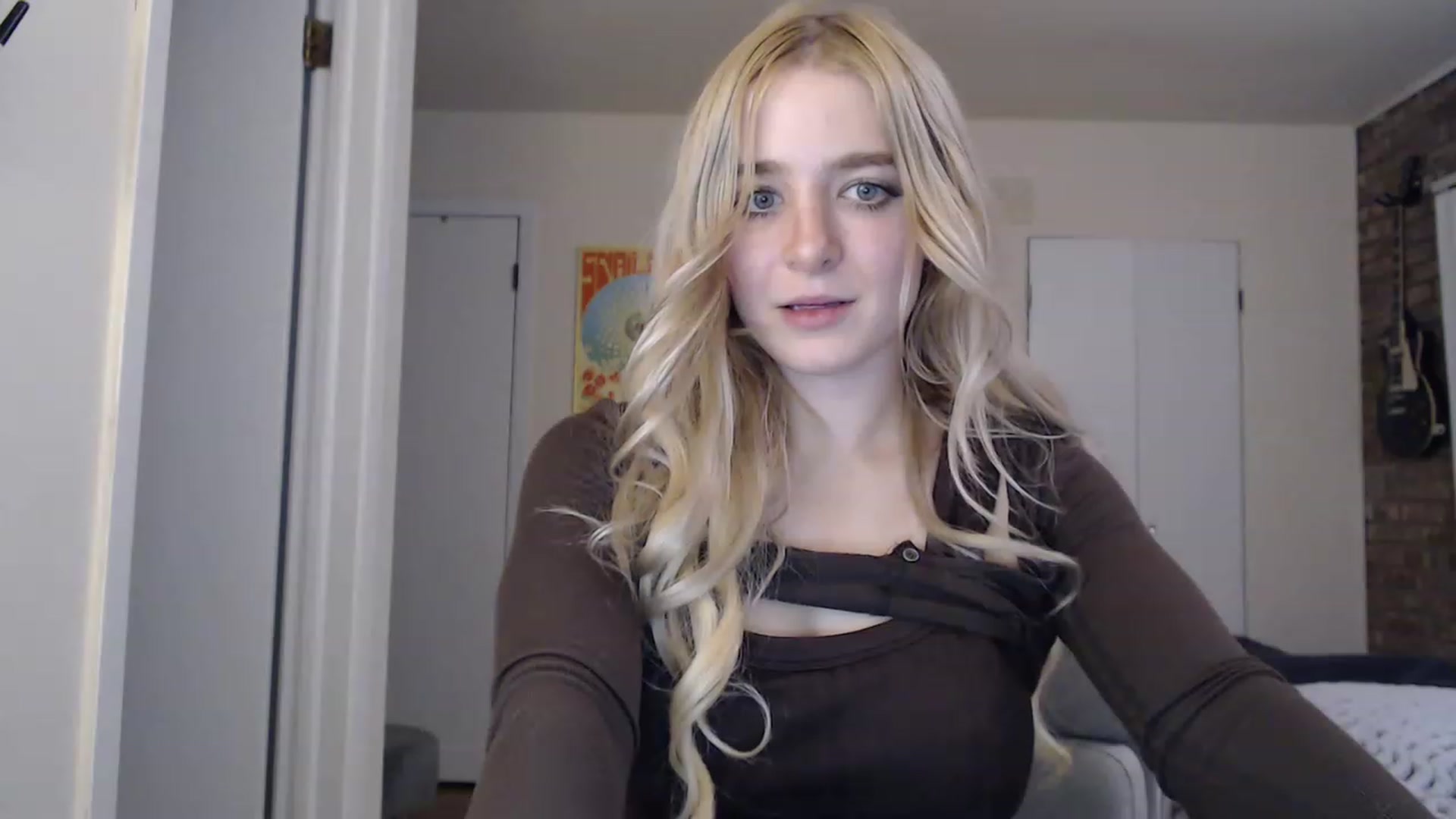 Gallery image thumbnail from SkylarSays's myfreecams stream on, 01/12/2023, 23:53 image 12 of 20