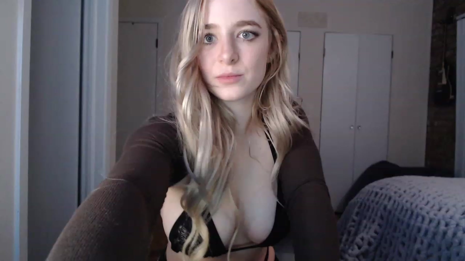Gallery image thumbnail from SkylarSays's myfreecams stream on, 01/13/2023, 03:08 image 15 of 20