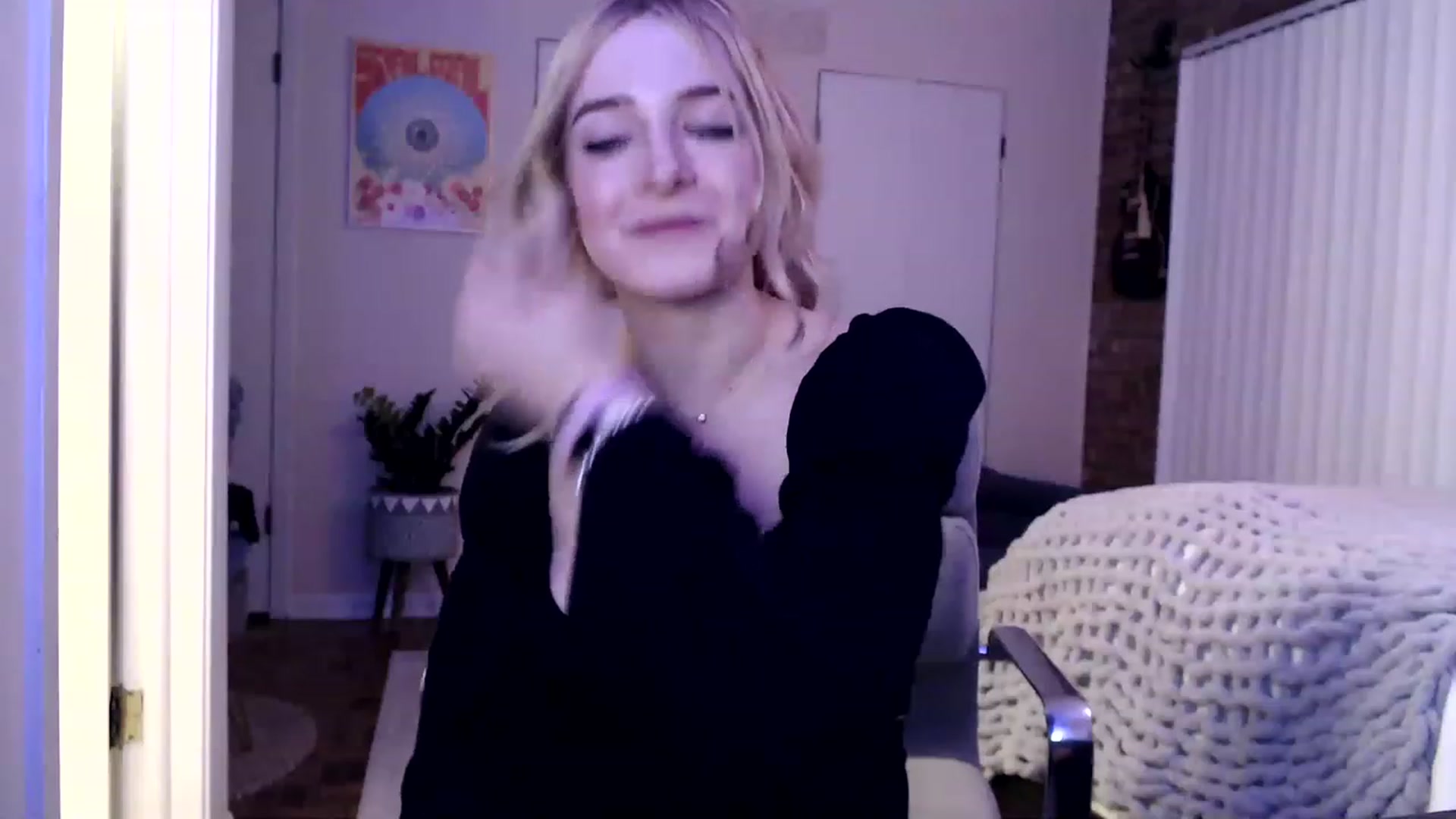 Gallery image thumbnail from SkylarSays's myfreecams stream on, 01/18/2023, 07:33 image 19 of 20
