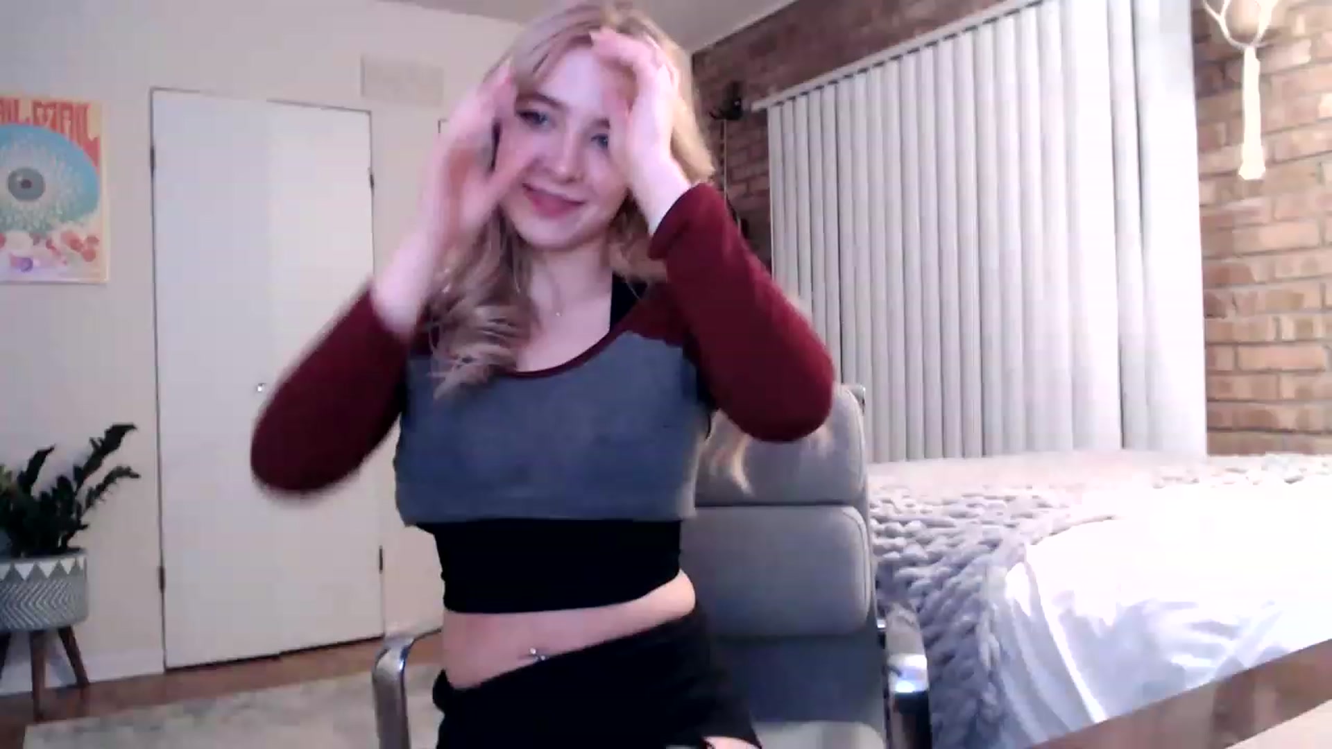 Gallery image thumbnail from SkylarSays's myfreecams stream on, 01/31/2023, 07:27 image 4 of 20