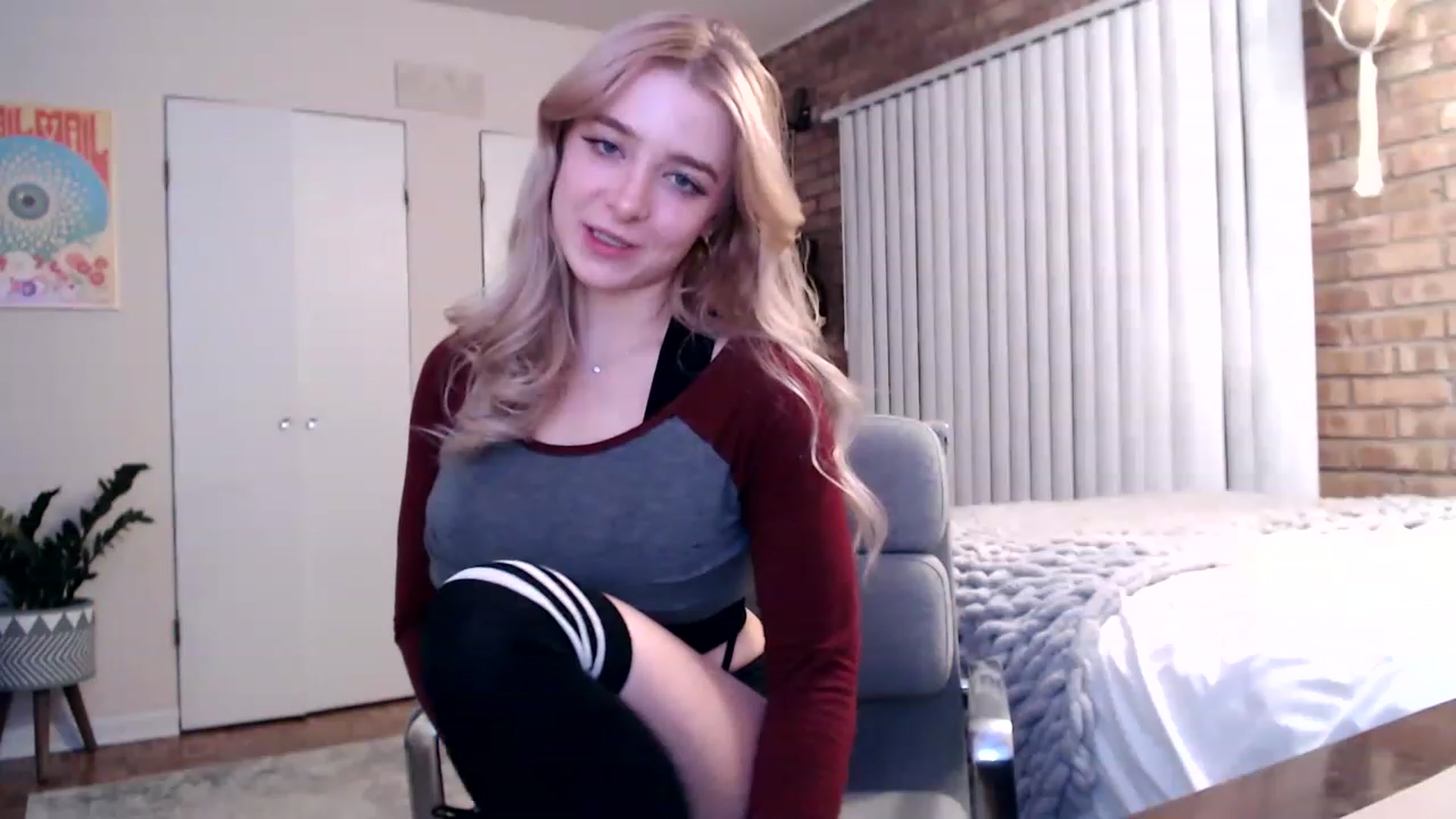 Gallery image thumbnail from SkylarSays's myfreecams stream on, 01/31/2023, 07:27 image 3 of 20