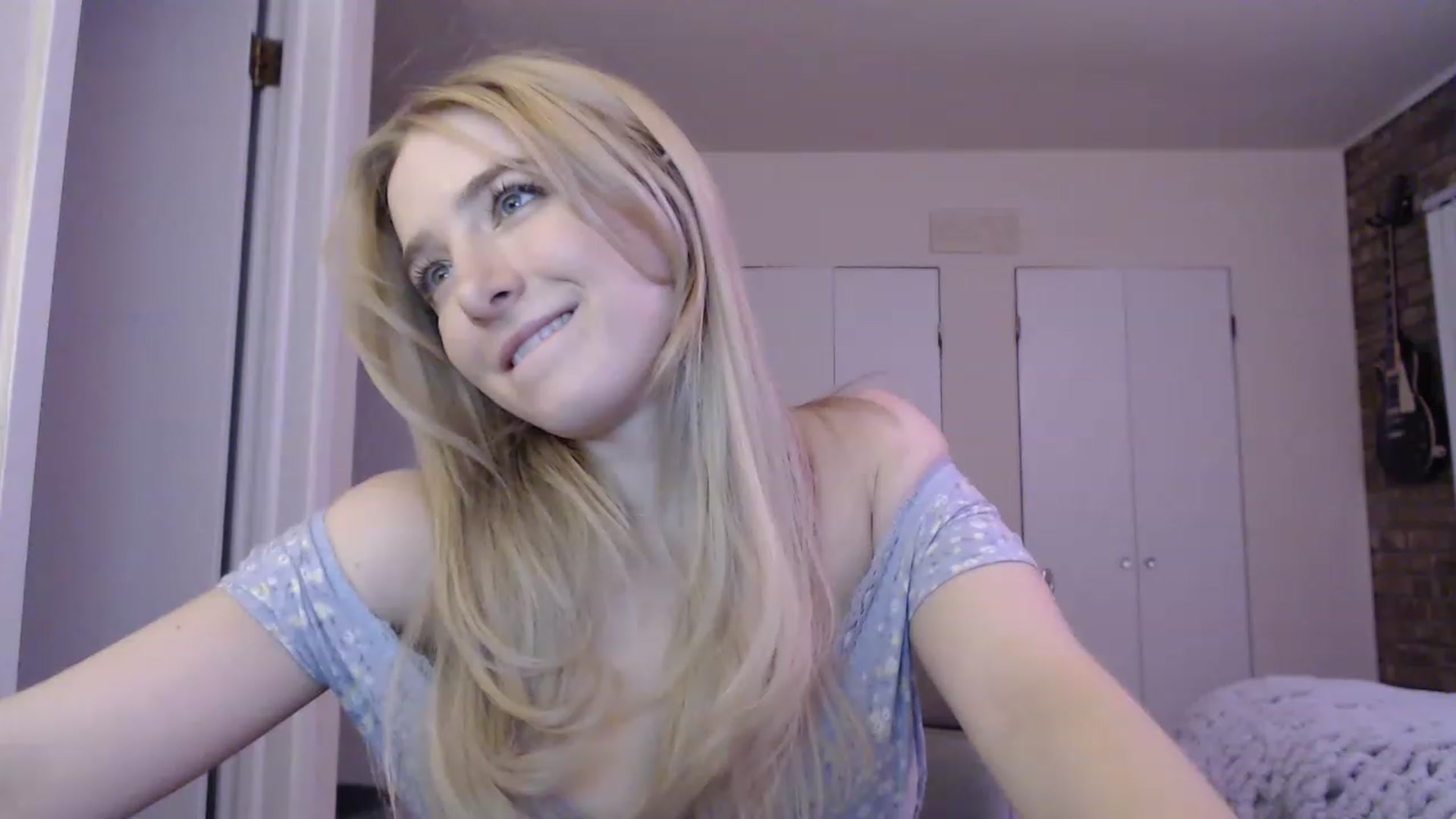 Gallery image thumbnail from SkylarSays's myfreecams stream on, 02/19/2023, 05:30 image 18 of 20