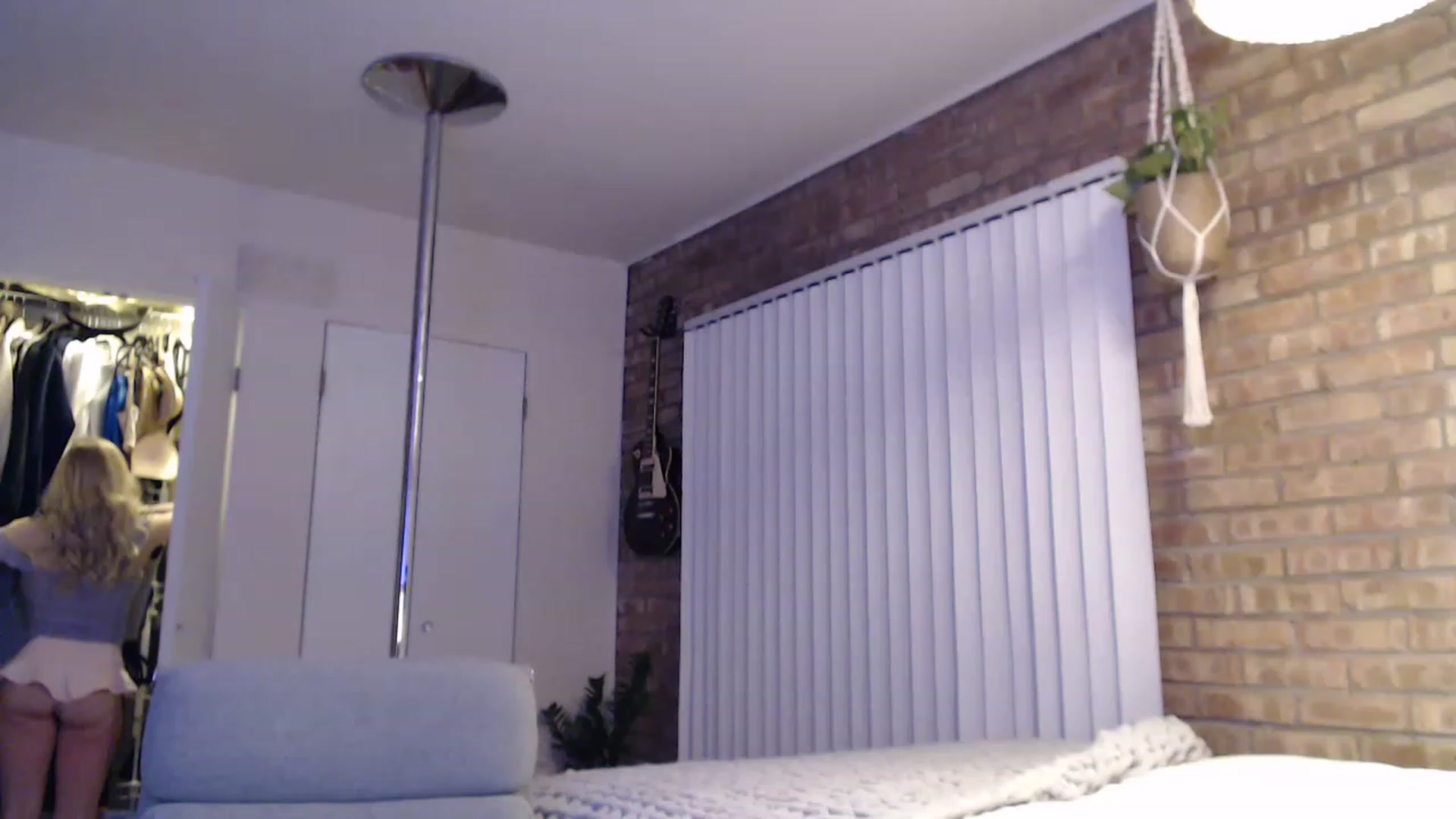 Gallery image thumbnail from SkylarSays's myfreecams stream on, 04/04/2023, 03:13 image 19 of 20