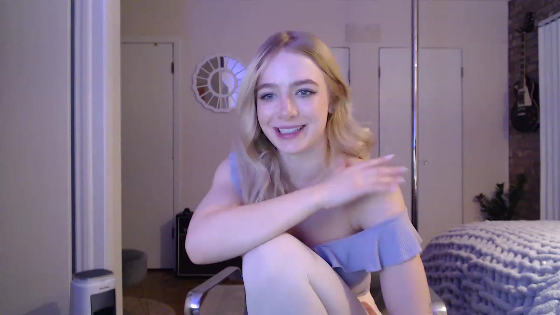 Gallery image thumbnail from SkylarSays's myfreecams stream on, 04/04/2023, 06:16 image 3 of 20