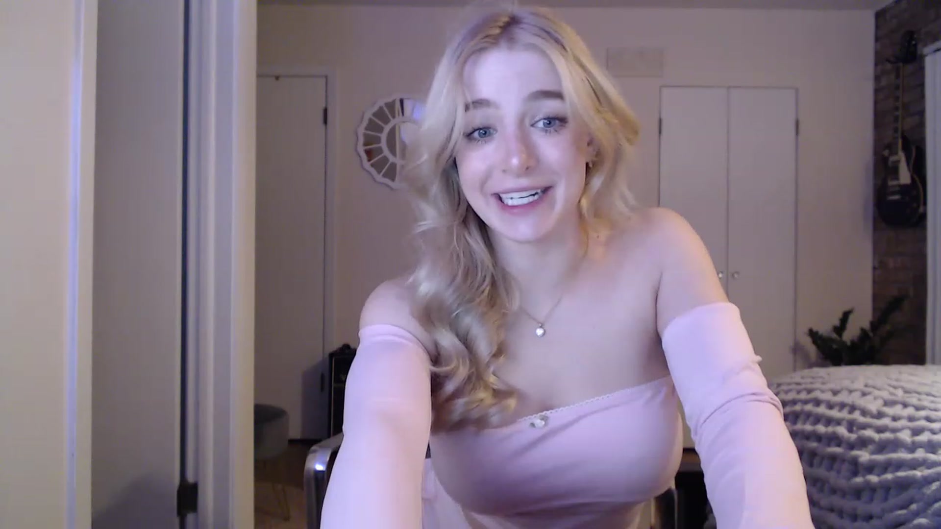Gallery image thumbnail from SkylarSays's myfreecams stream on, 04/28/2023, 04:58 image 19 of 20