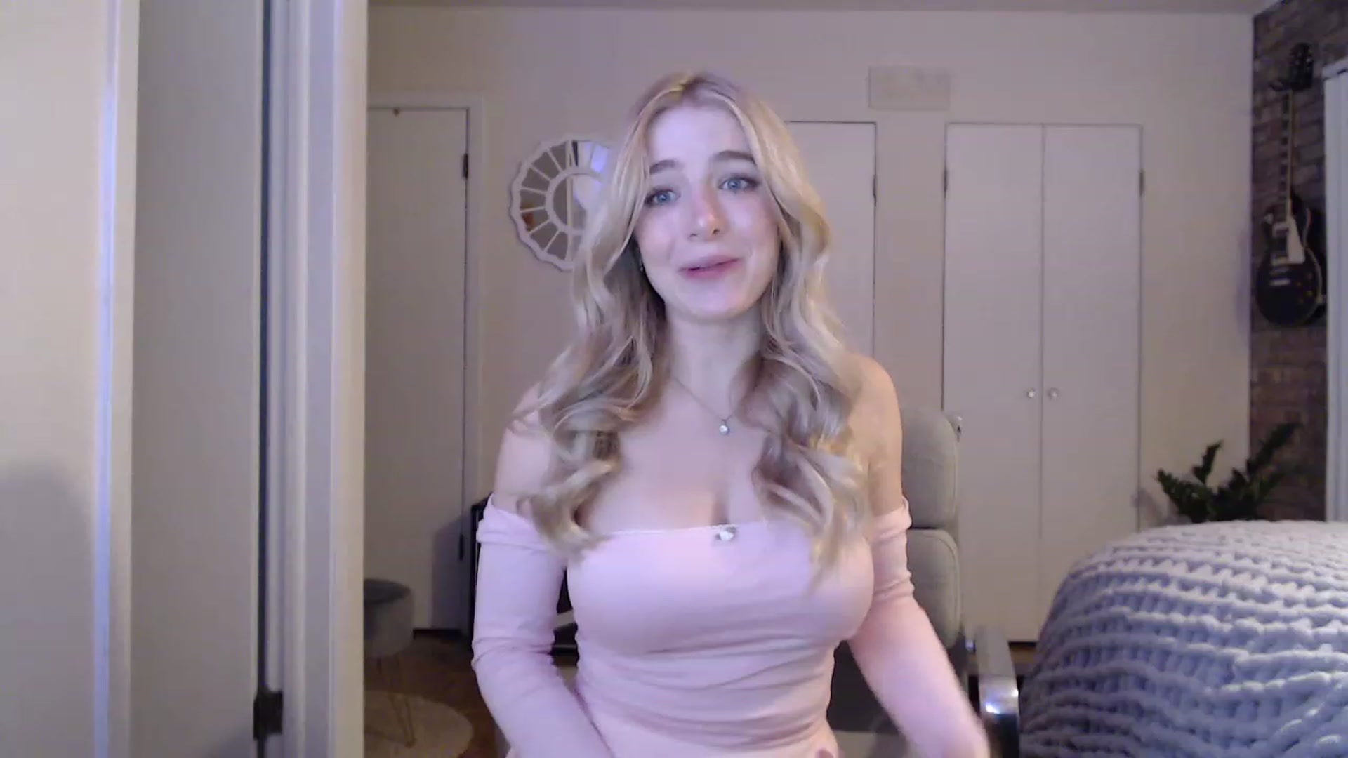 Gallery image thumbnail from SkylarSays's myfreecams stream on, 04/28/2023, 04:58 image 7 of 20