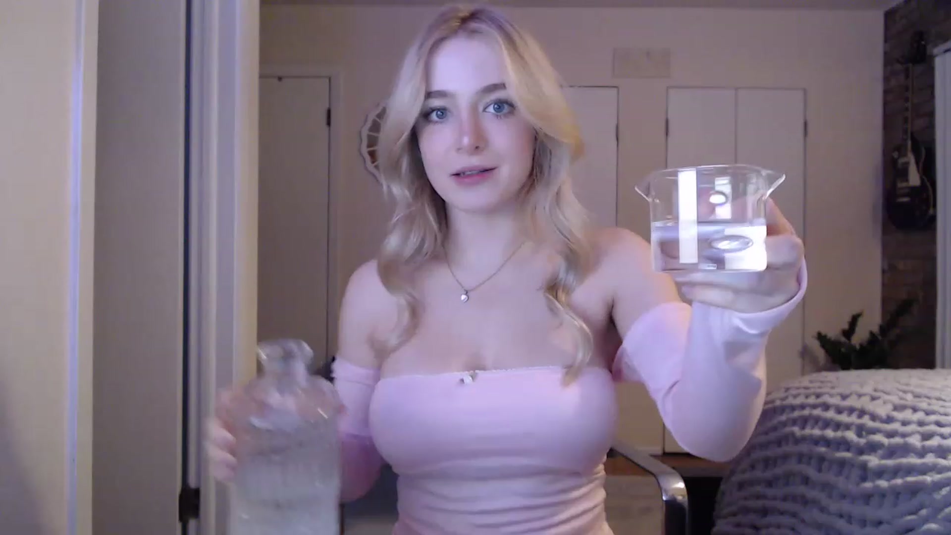 Gallery image thumbnail from SkylarSays's myfreecams stream on, 04/28/2023, 04:58 image 11 of 20
