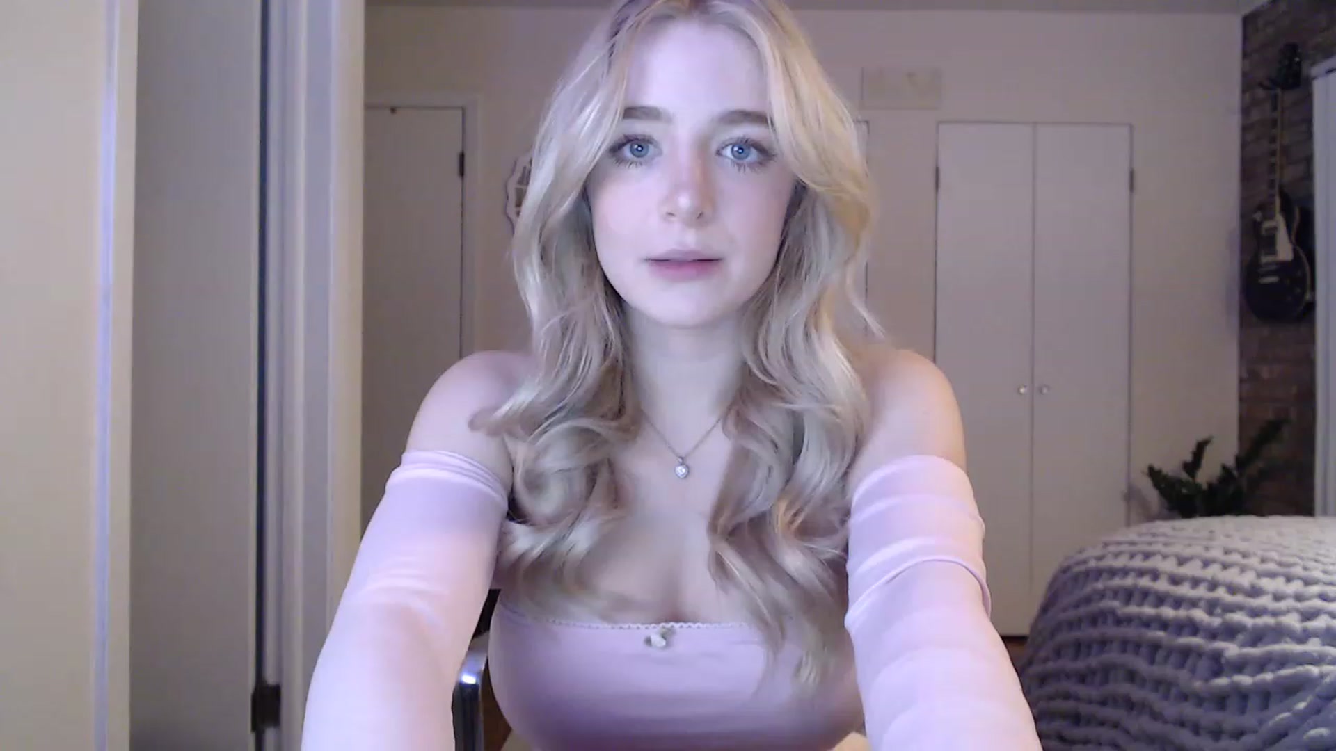 Gallery image thumbnail from SkylarSays's myfreecams stream on, 04/28/2023, 04:58 image 9 of 20