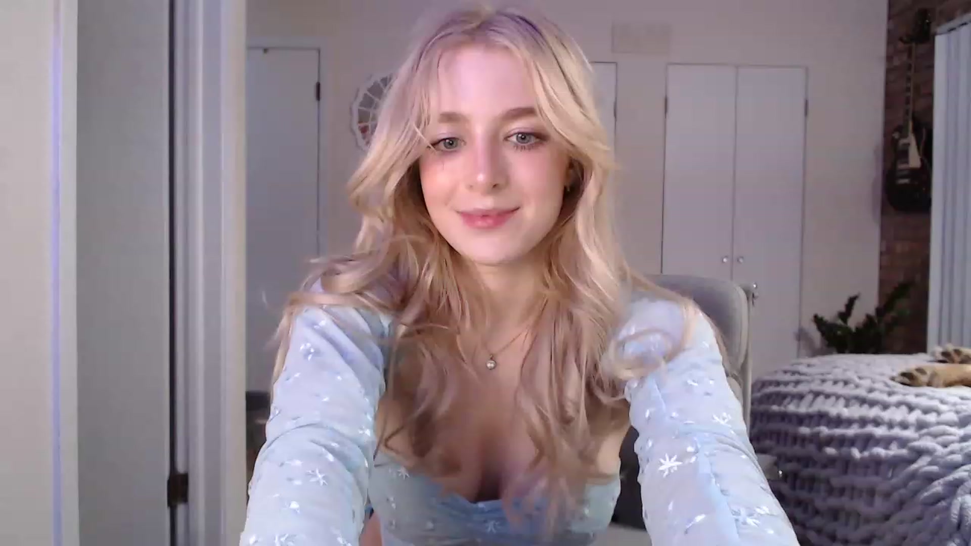 Gallery image thumbnail from SkylarSays's myfreecams stream on, 04/30/2023, 02:59 image 9 of 20