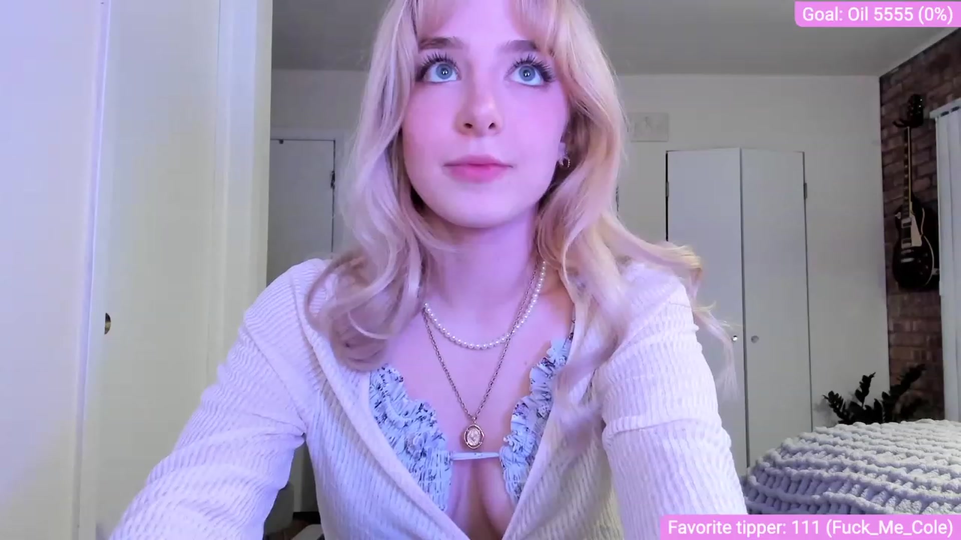Gallery image thumbnail from SkylarSays's myfreecams stream on, 05/28/2023, 05:08 image 10 of 20