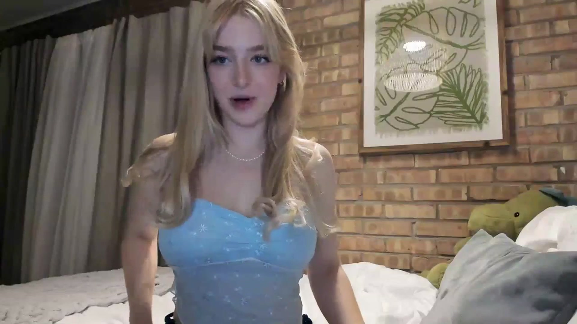 Gallery image thumbnail from SkylarSays's myfreecams stream on, 06/11/2023, 04:44 image 16 of 20