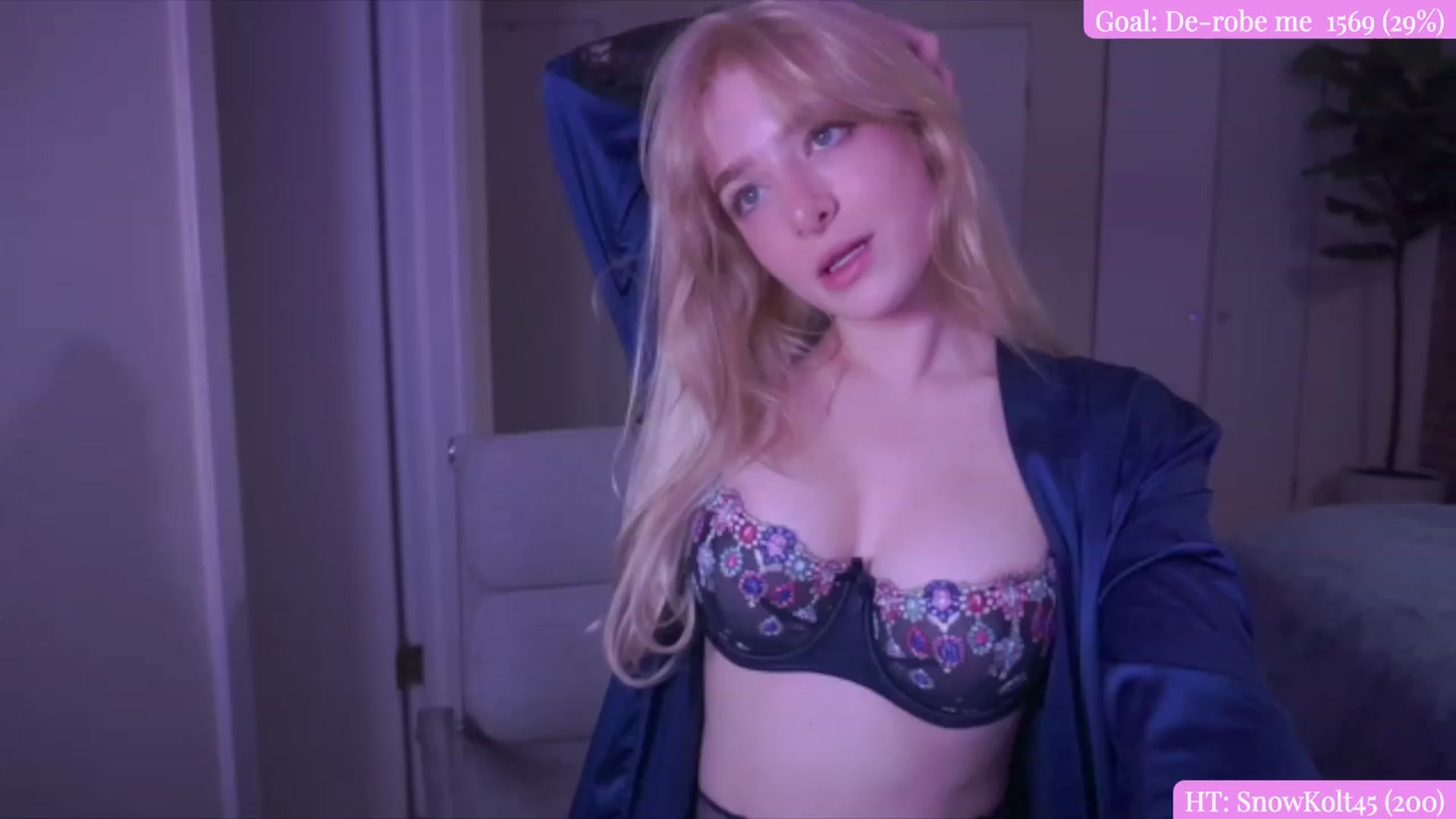 Gallery image thumbnail from SkylarSays's myfreecams stream on, 06/24/2023, 04:00 image 19 of 20