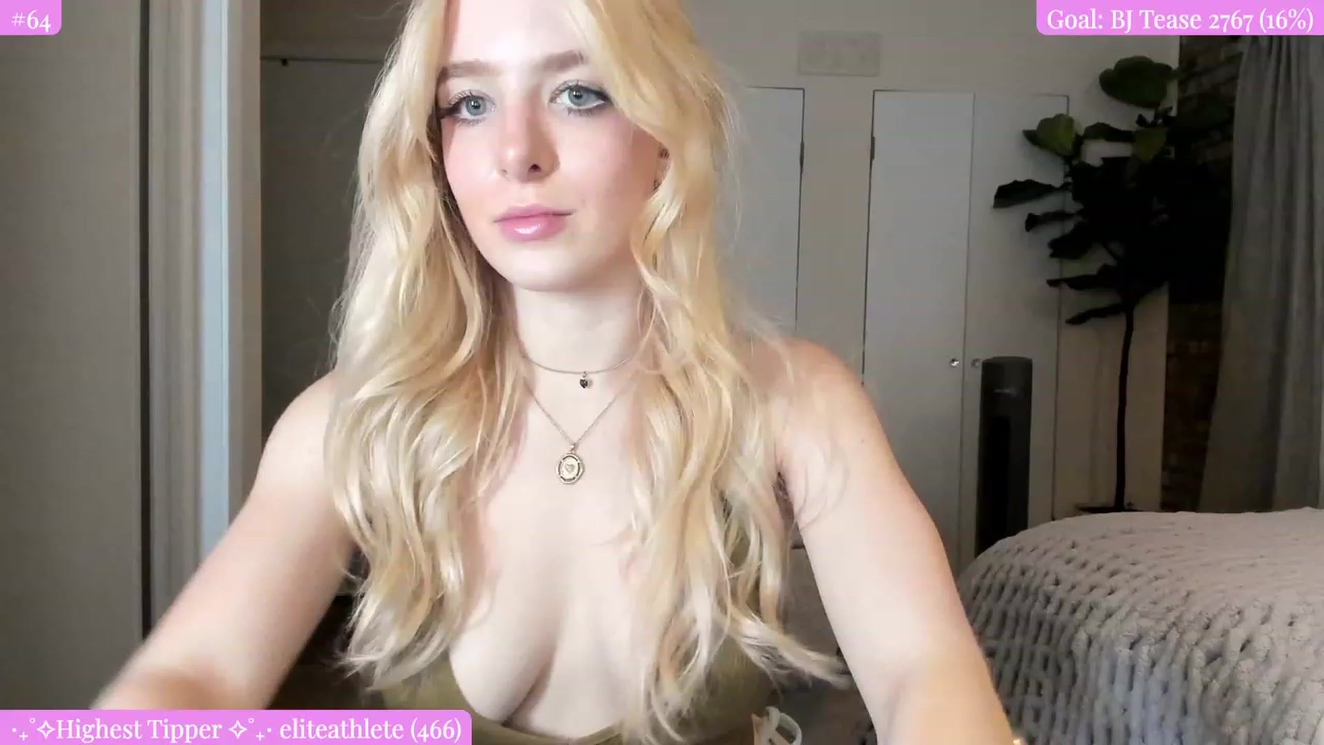 Gallery image thumbnail from SkylarSays's myfreecams stream on, 08/03/2023, 04:57 image 10 of 20