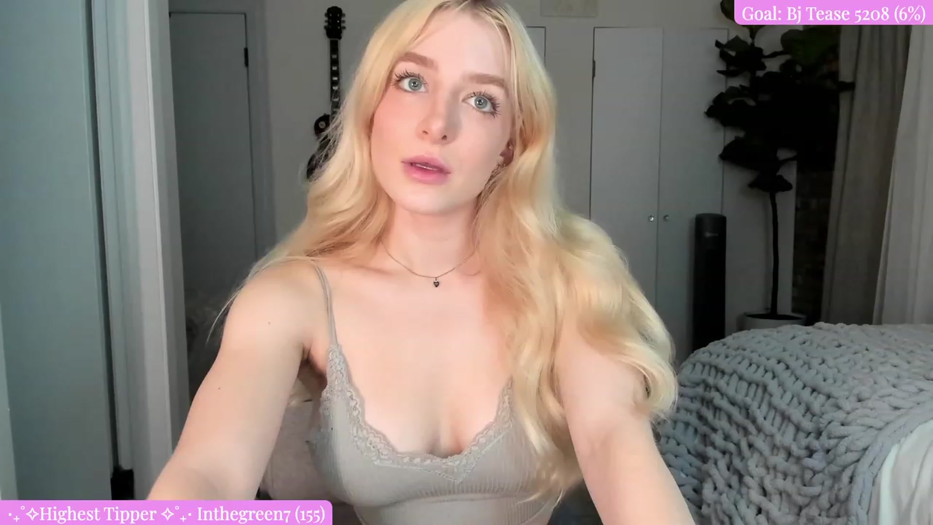 Gallery image thumbnail from SkylarSays's myfreecams stream on, 08/09/2023, 03:37 image 1 of 20