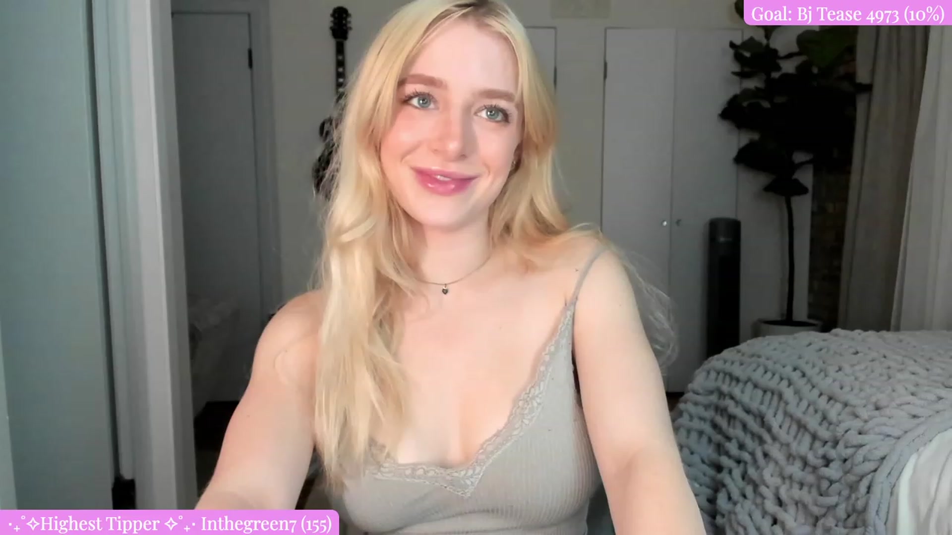 Gallery image thumbnail from SkylarSays's myfreecams stream on, 08/09/2023, 03:37 image 8 of 20