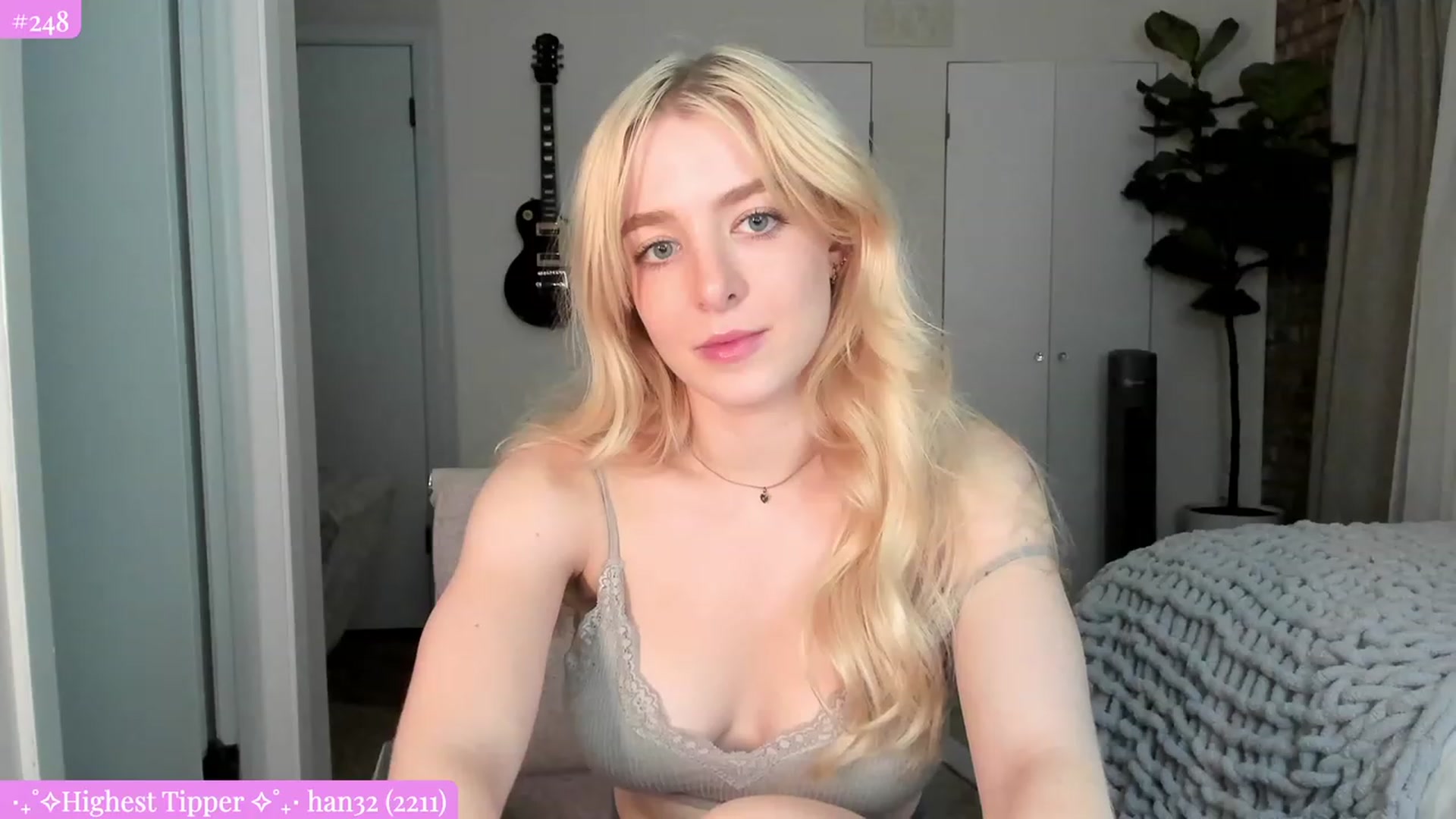 Gallery image thumbnail from SkylarSays's myfreecams stream on, 08/09/2023, 06:01 image 13 of 20