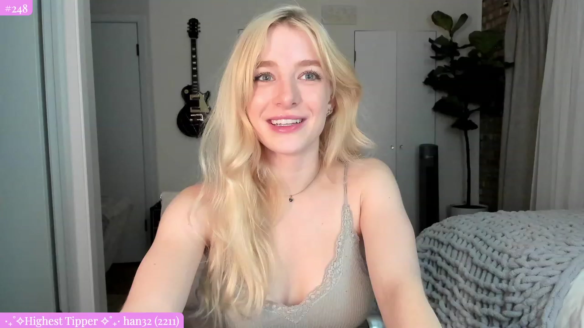 Gallery image thumbnail from SkylarSays's myfreecams stream on, 08/09/2023, 06:01 image 18 of 20