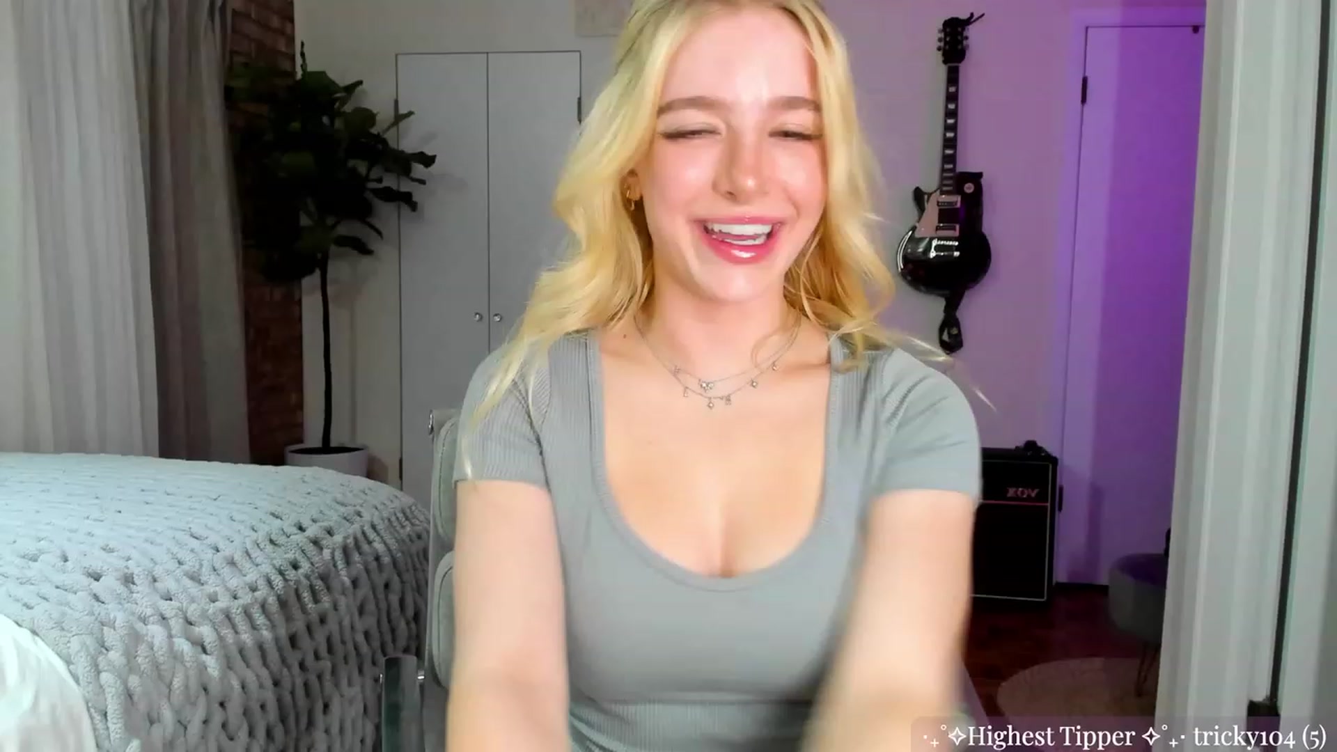 Gallery image thumbnail from SkylarSays's myfreecams stream on, 09/30/2023, 01:30 image 10 of 20