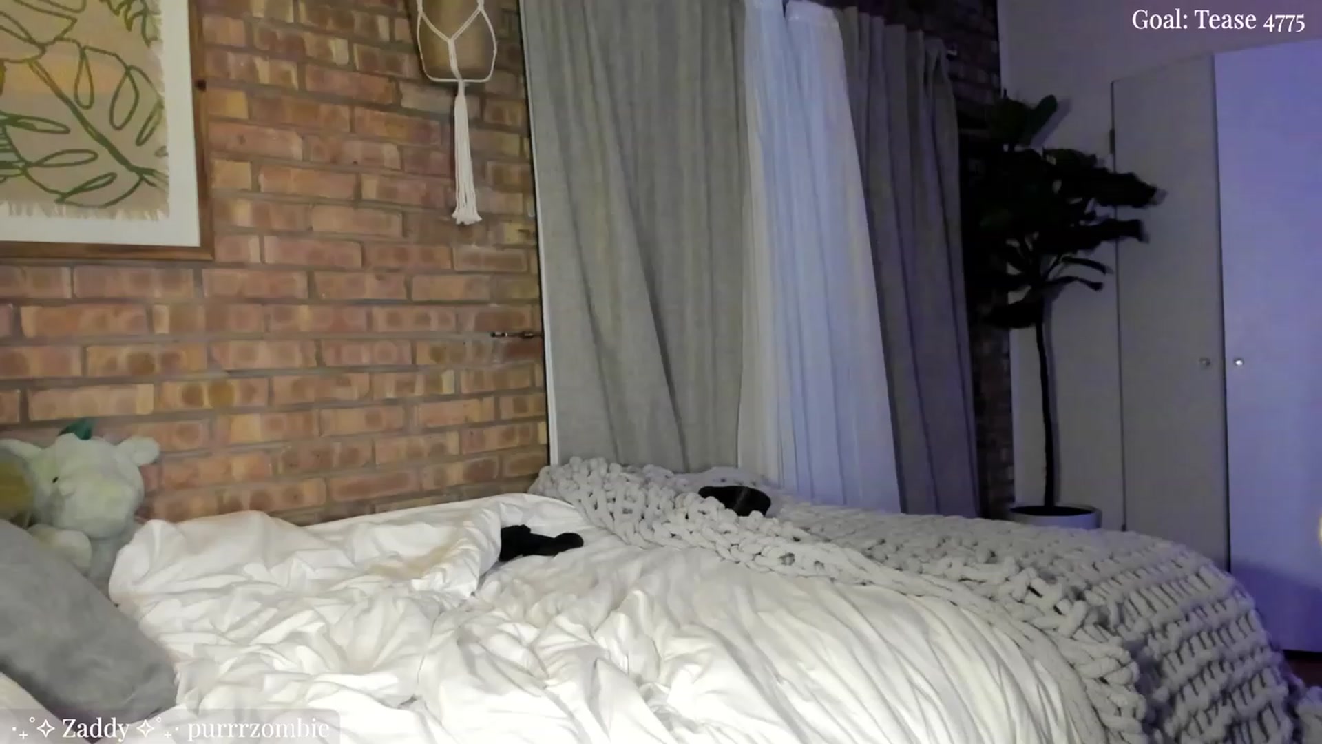 Gallery image thumbnail from SkylarSays's myfreecams stream on, 11/05/2023, 05:17 image 18 of 20