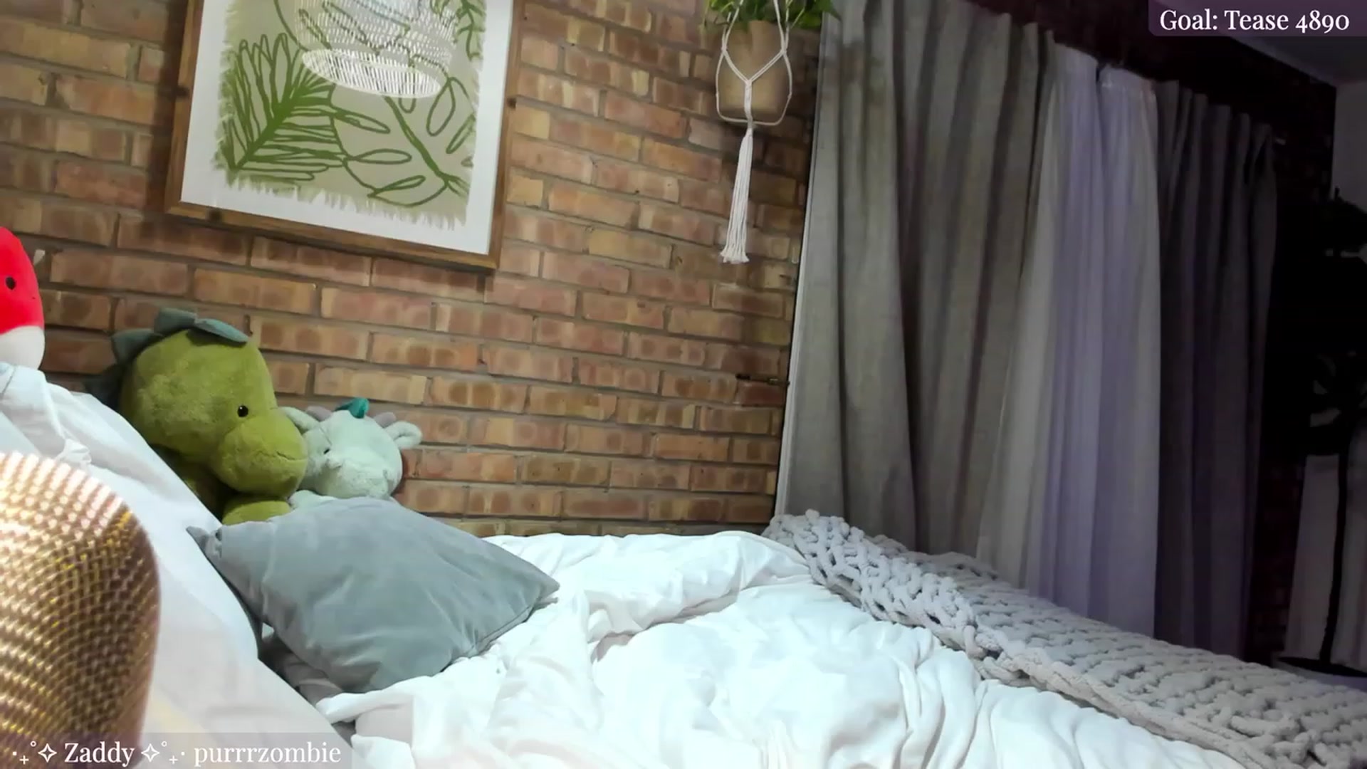 Gallery image thumbnail from SkylarSays's myfreecams stream on, 11/05/2023, 05:17 image 10 of 20