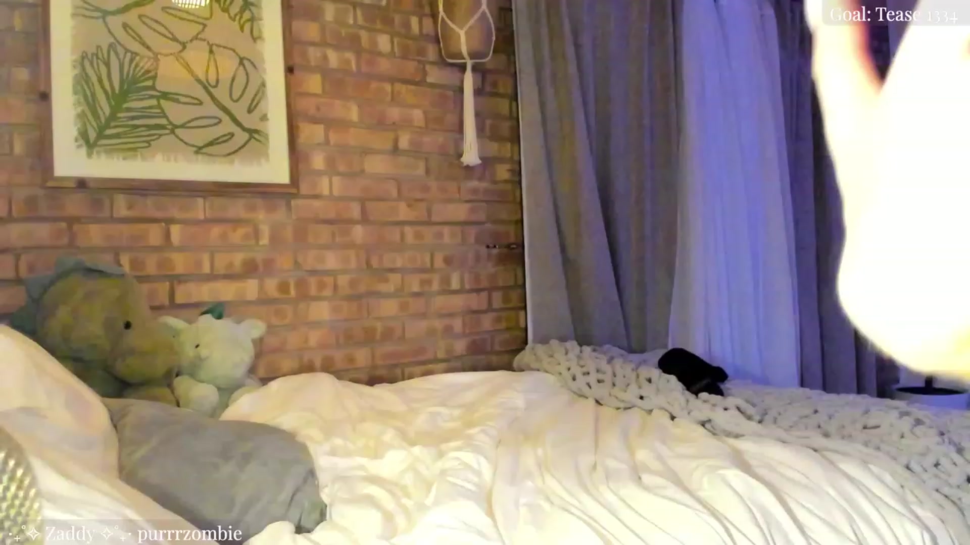 Gallery image thumbnail from SkylarSays's myfreecams stream on, 11/05/2023, 06:56 image 9 of 20