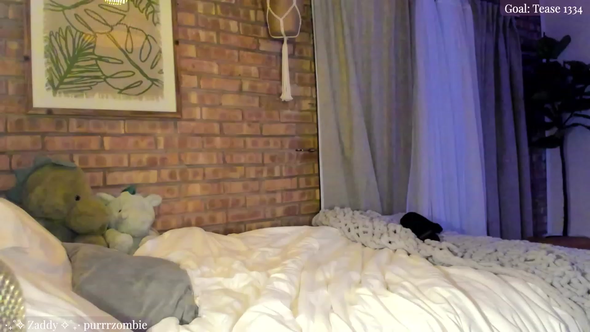 Gallery image thumbnail from SkylarSays's myfreecams stream on, 11/05/2023, 06:56 image 19 of 20