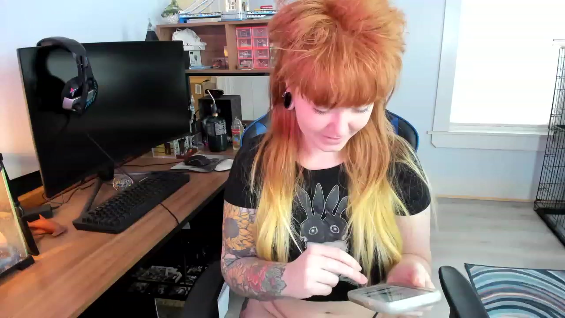 Gallery image thumbnail from SkylarShark's myfreecams stream on, 02/26/2023, 15:51 image 12 of 20