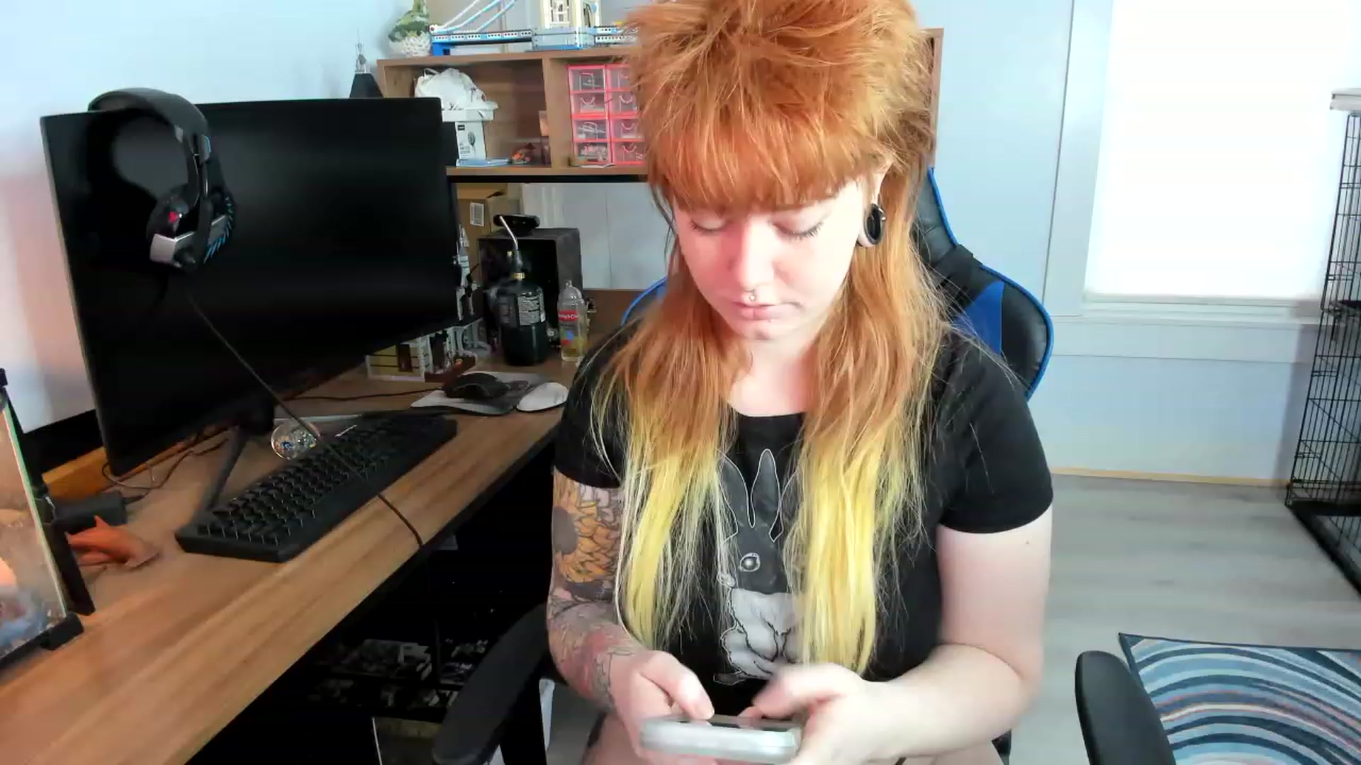 Gallery image thumbnail from SkylarShark's myfreecams stream on, 02/26/2023, 15:51 image 1 of 20