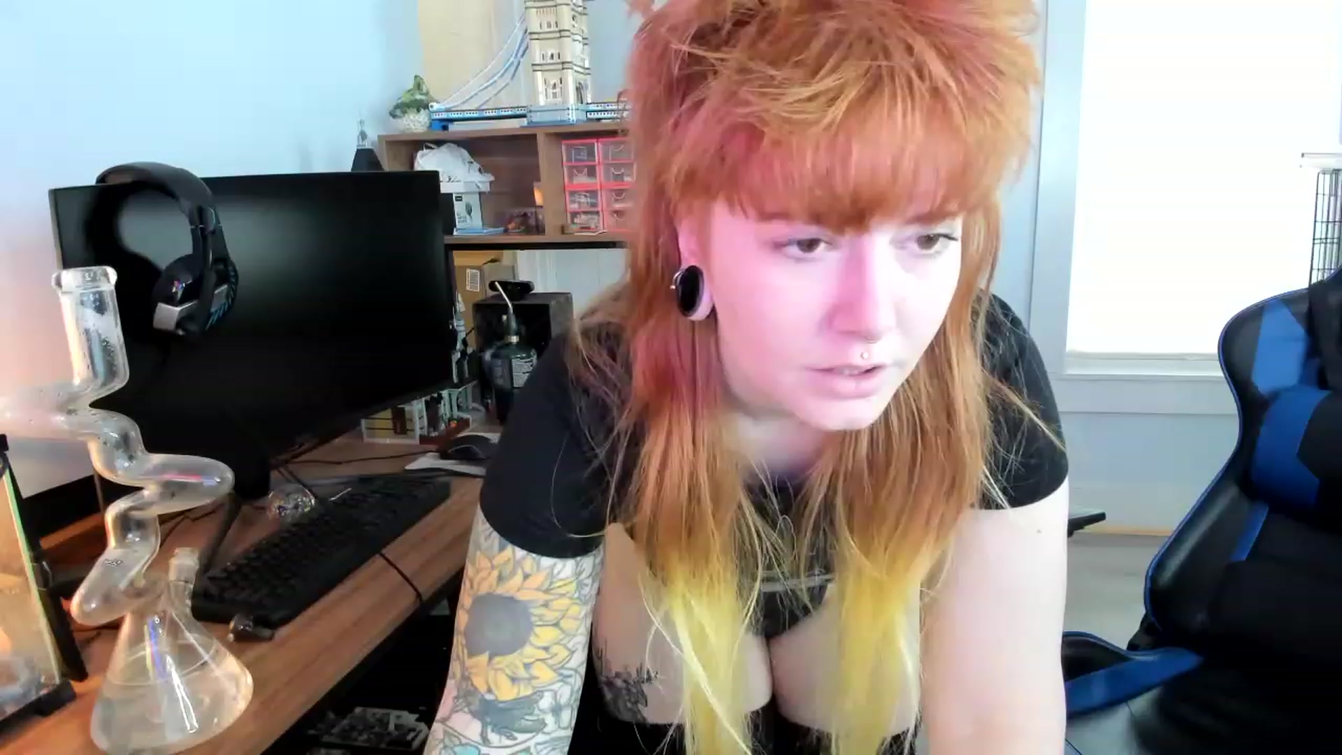 Gallery image thumbnail from SkylarShark's myfreecams stream on, 02/26/2023, 16:14 image 7 of 20