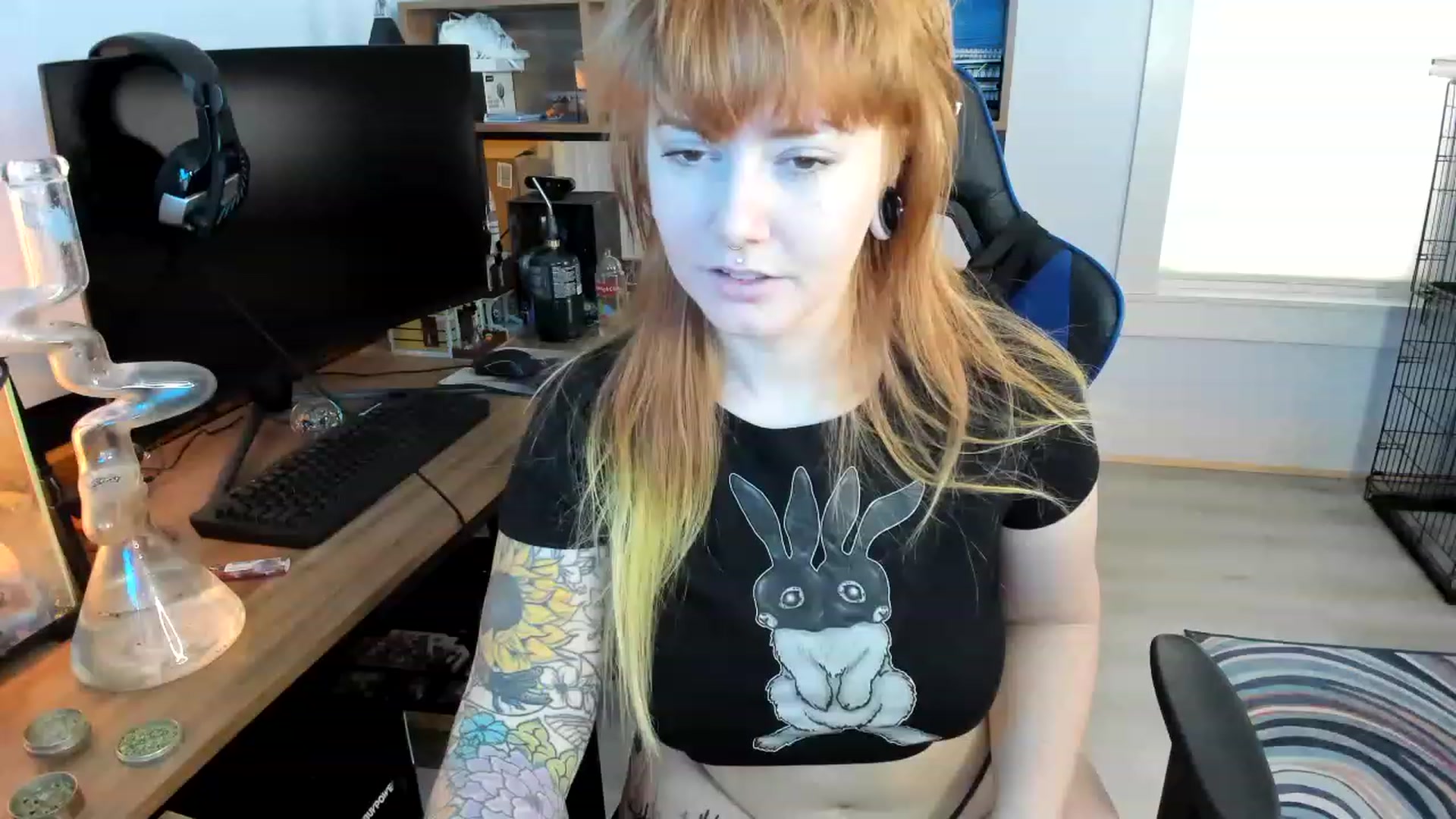 Gallery image thumbnail from SkylarShark's myfreecams stream on, 02/26/2023, 16:50 image 17 of 20
