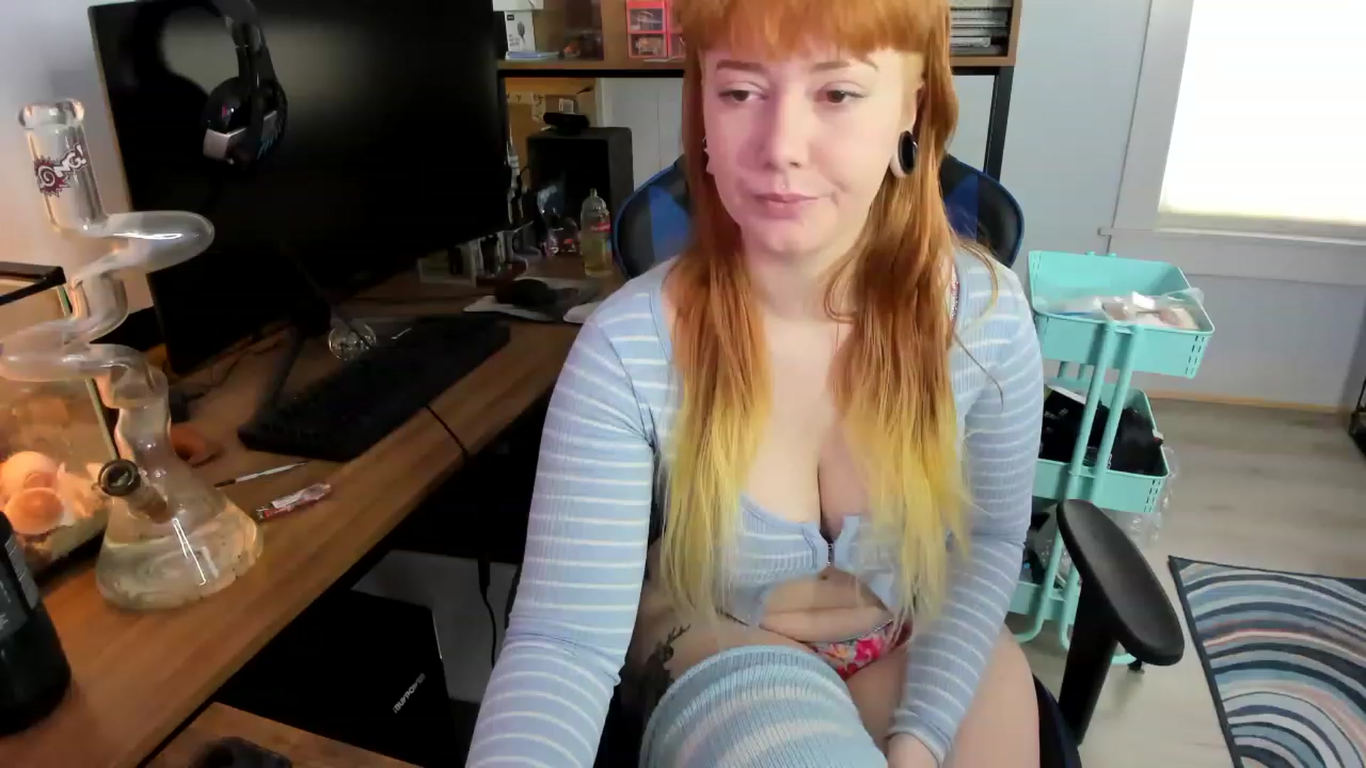Gallery image thumbnail from SkylarShark's myfreecams stream on, 03/03/2023, 16:01 image 9 of 20