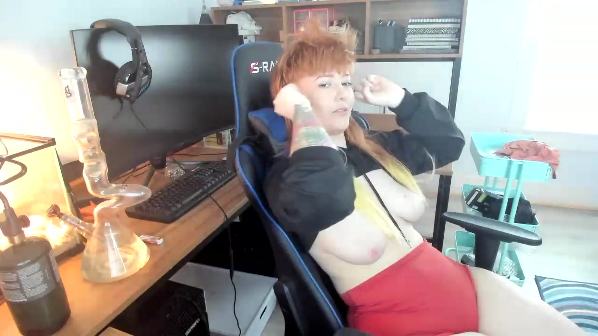 Gallery image thumbnail from SkylarShark's myfreecams stream on, 03/05/2023, 18:18 image 18 of 20
