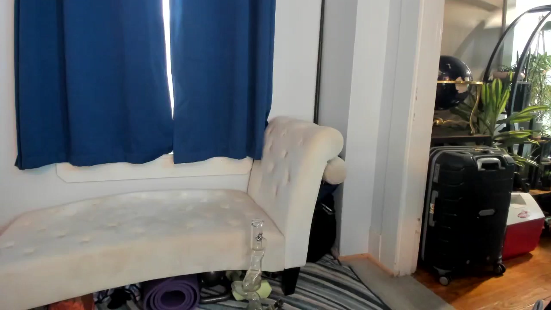 Gallery image thumbnail from SkylarShark's myfreecams stream on, 10/21/2023, 17:32 image 1 of 20