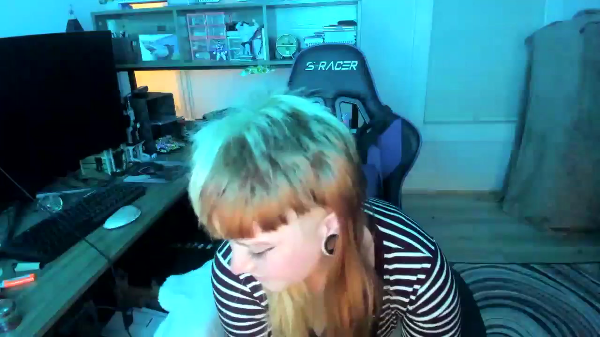Gallery image thumbnail from SkylarShark's myfreecams stream on, 11/25/2023, 22:24 image 17 of 20